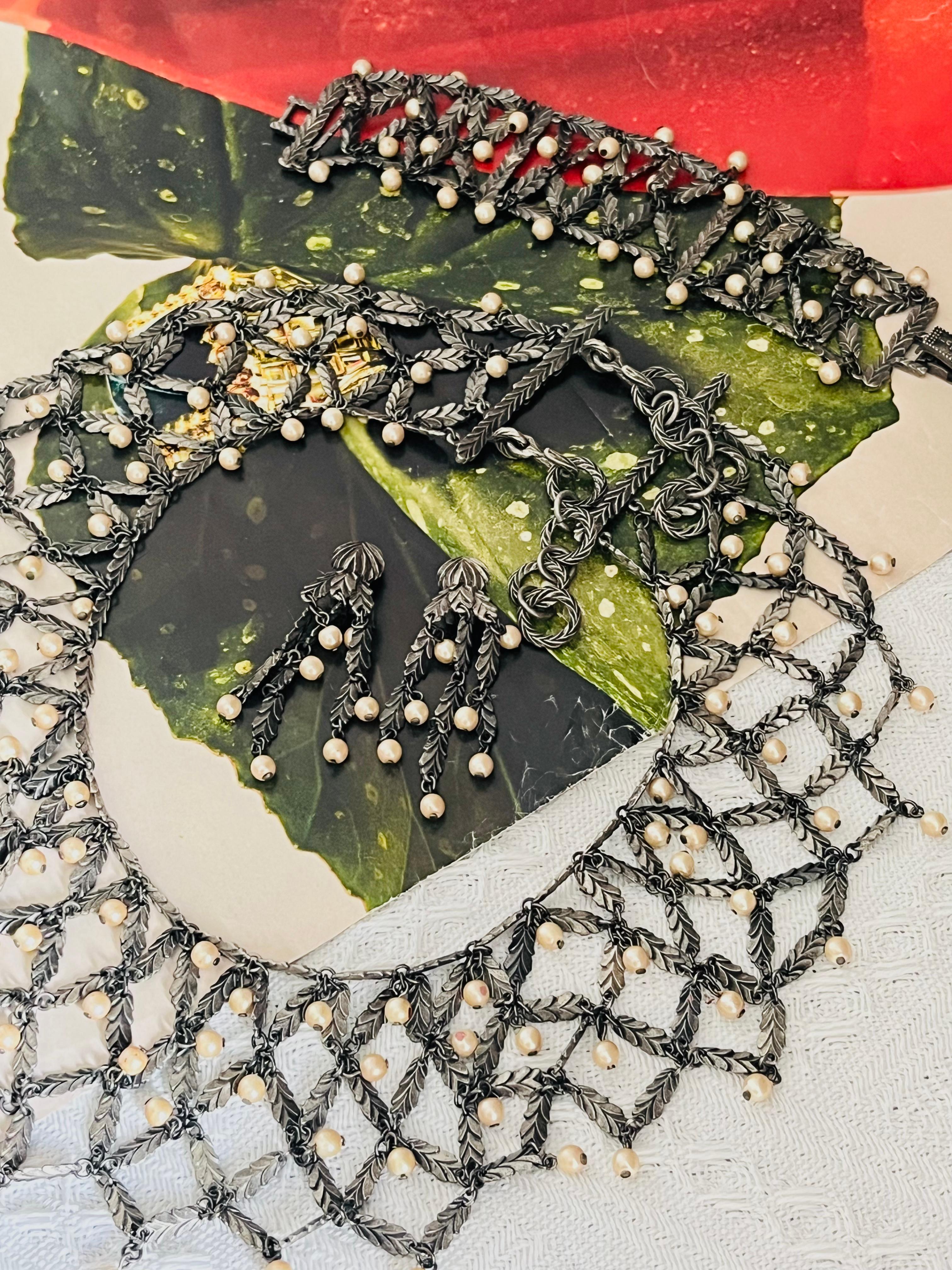 CHRISTIAN DIOR John Galliano 1998 Vintage Luxury Beads White Drop Dangle Pearls Leaf Feather Layer Strands Lattice Tassel Exquisite Chunky Collar Choker Necklace Bracelet Clip Earrings 3 Gift Jewellery Set, Silver Black Tone

Very good condition.