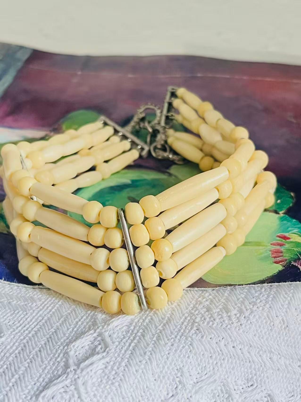 CHRISTIAN DIOR John Galliano for Christian Dior 1998 Collana a girocollo a 5 fili con perline Maasai Avorio In condizioni ottime in vendita a Wokingham, England