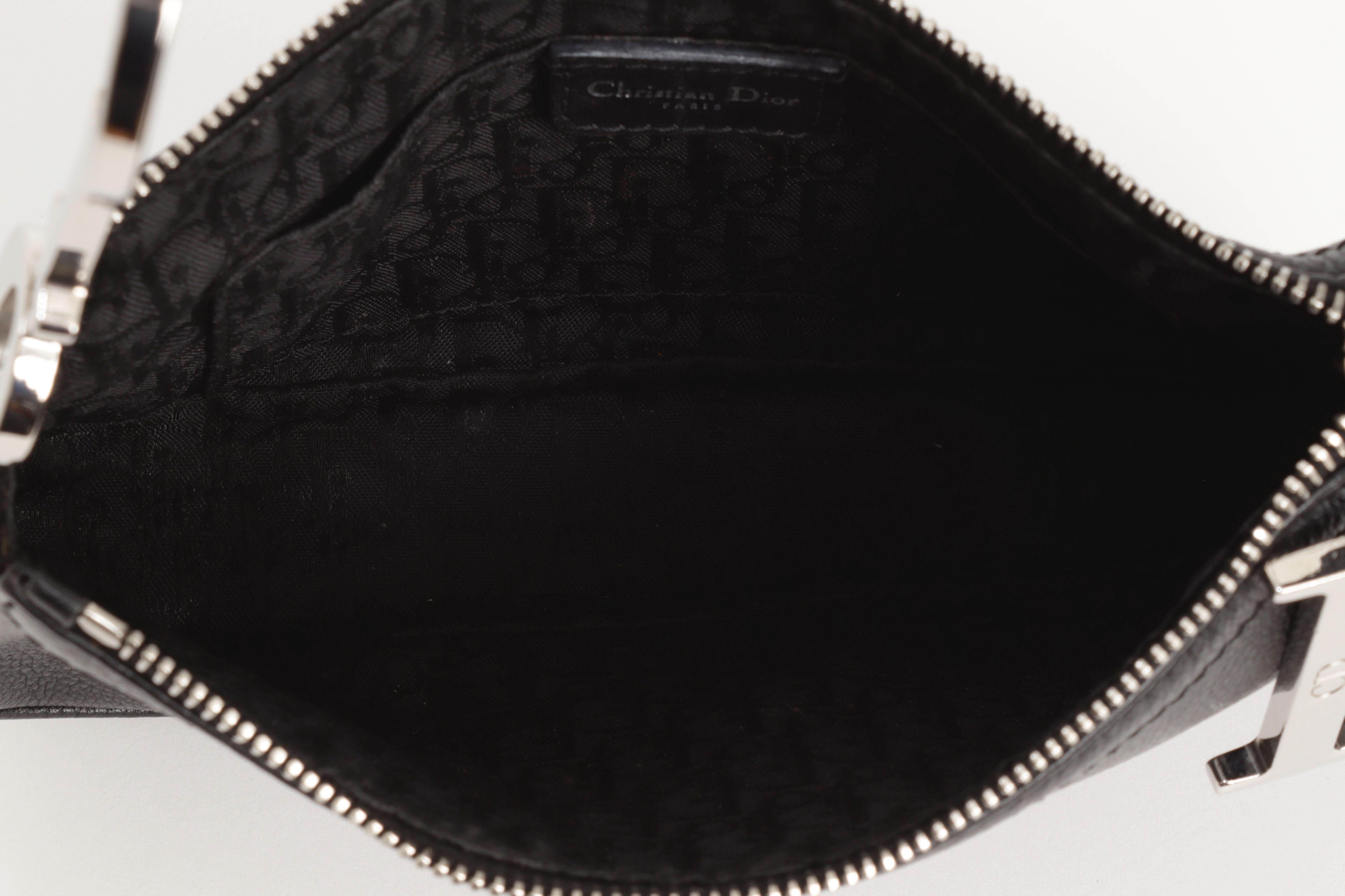 Christian Dior John Galliano for Christian Dior Baguette Bag Baguette Spell Out Logo Strap in Black Leather en vente 4