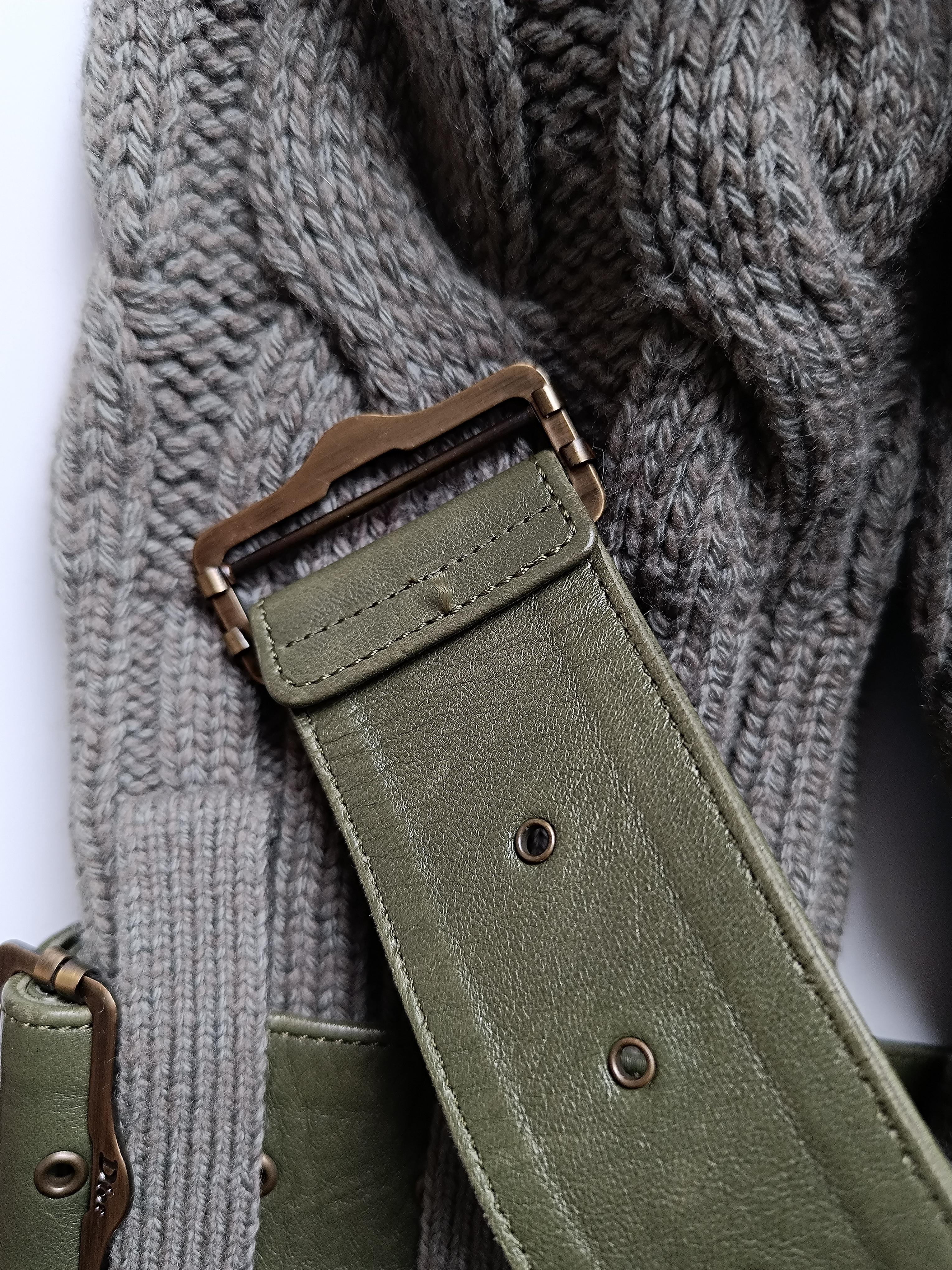 Christian Dior & John Galliano F/W 2003 Cardigan en maille en vente 9