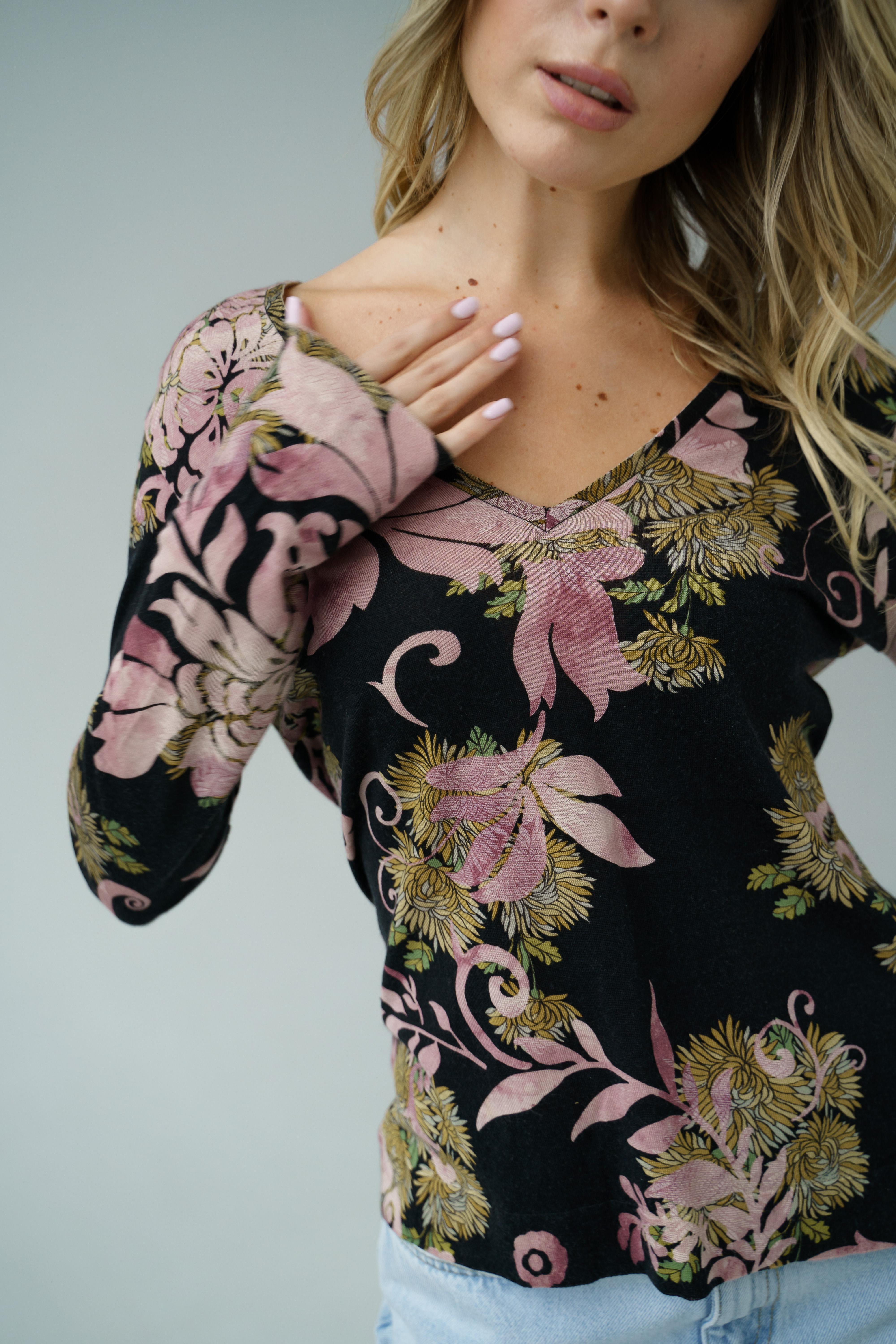 Christian Dior & John Galliano F/W 2003 pullover fleurs Y2K Bon état - En vente à Алматинский Почтамт, KZ