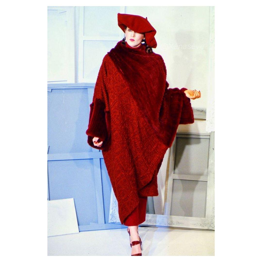 Women's Christian Dior John Galliano - Runway Fall/Winter 1999 Coat & Skirt Size 38FR For Sale