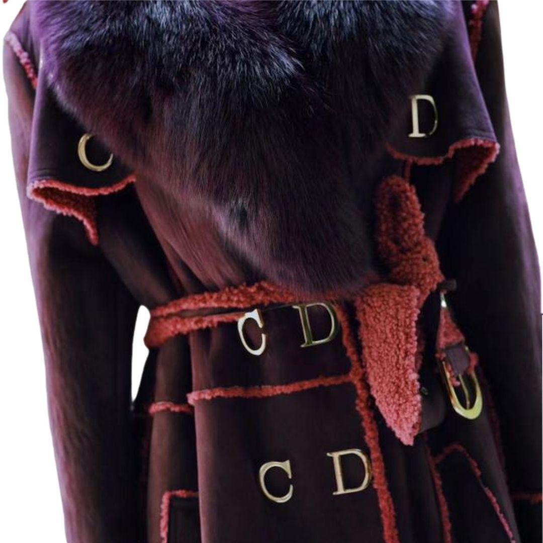 Christian Dior John Galliano  Manteau en daim avec fourrure, taille 38FR, automne-hiver 2000 Bon état - En vente à Saint Petersburg, FL