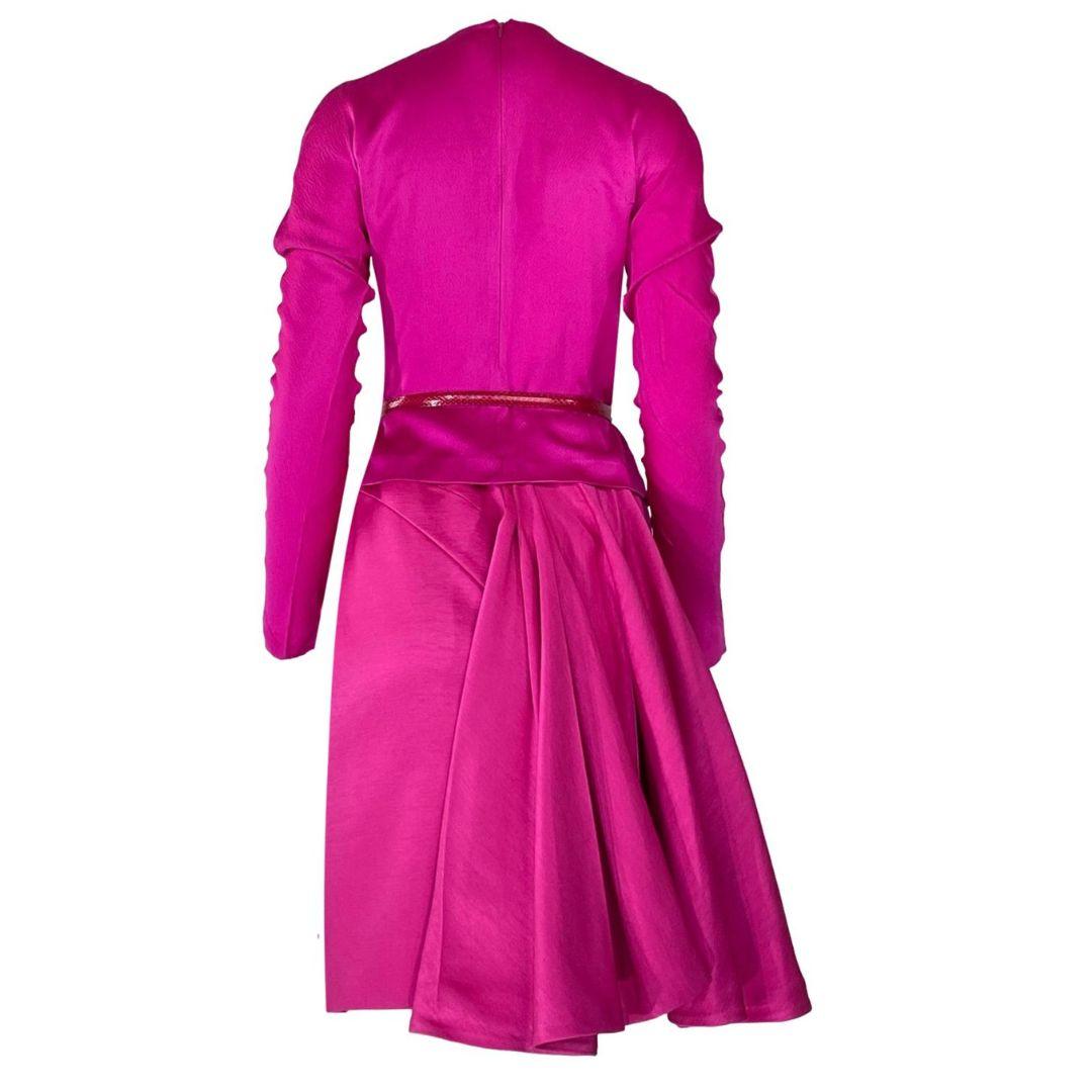 Christian Dior John Galliano Fall/Winter 2007 Hot Pink Skirt Suit Size 38FR In Good Condition For Sale In Saint Petersburg, FL