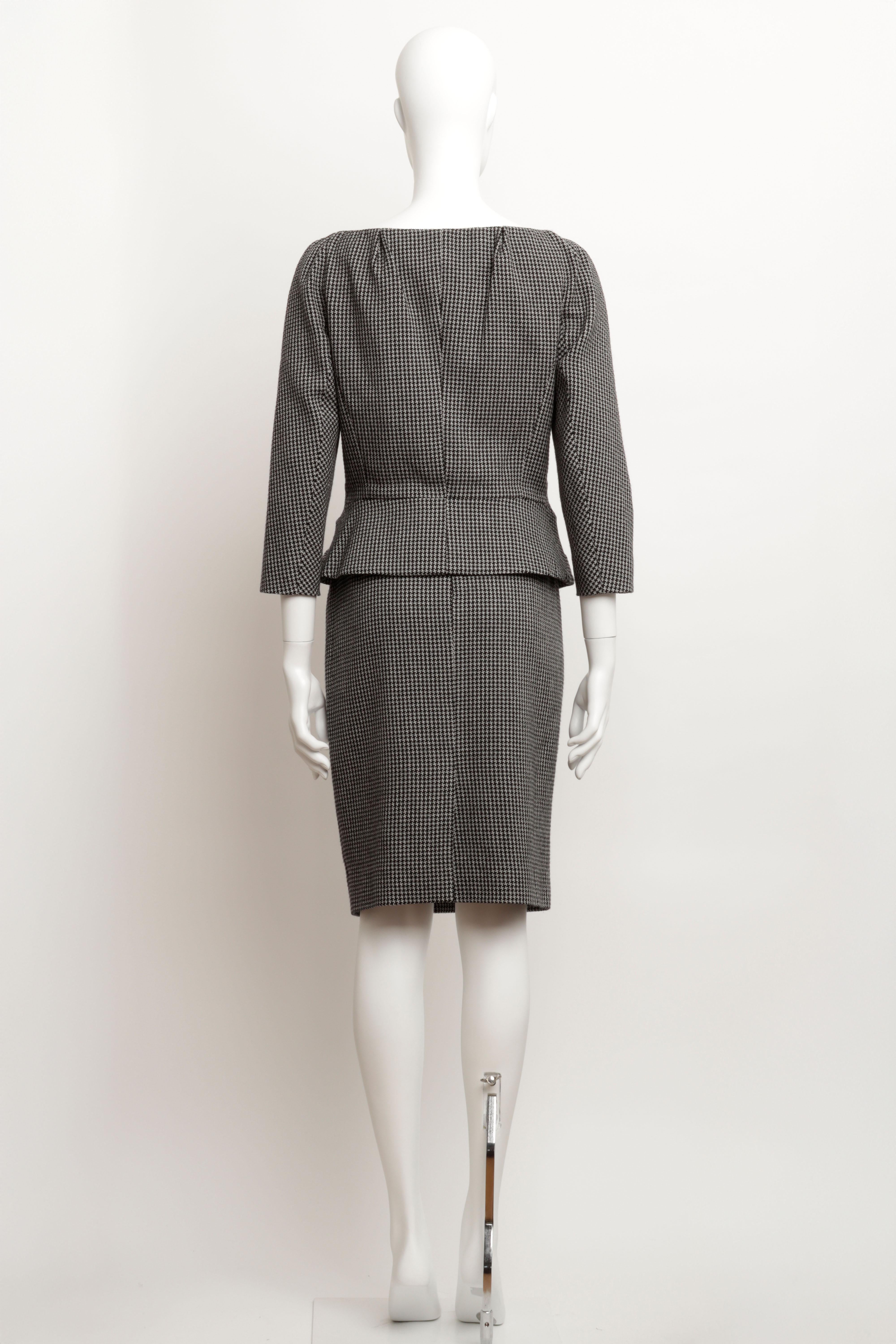 John Galliano for Christian Dior: abito con gonna in pied-de-poule e giacca a barretta arricciata In condizioni buone in vendita a London, GB