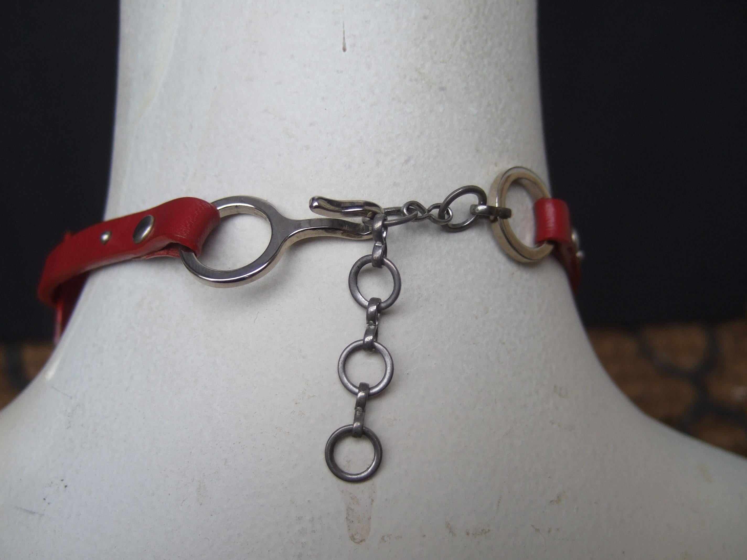 Christian Dior John Galliano Collier ras du cou rouge en cuir et métal, vers 2005 en vente 6