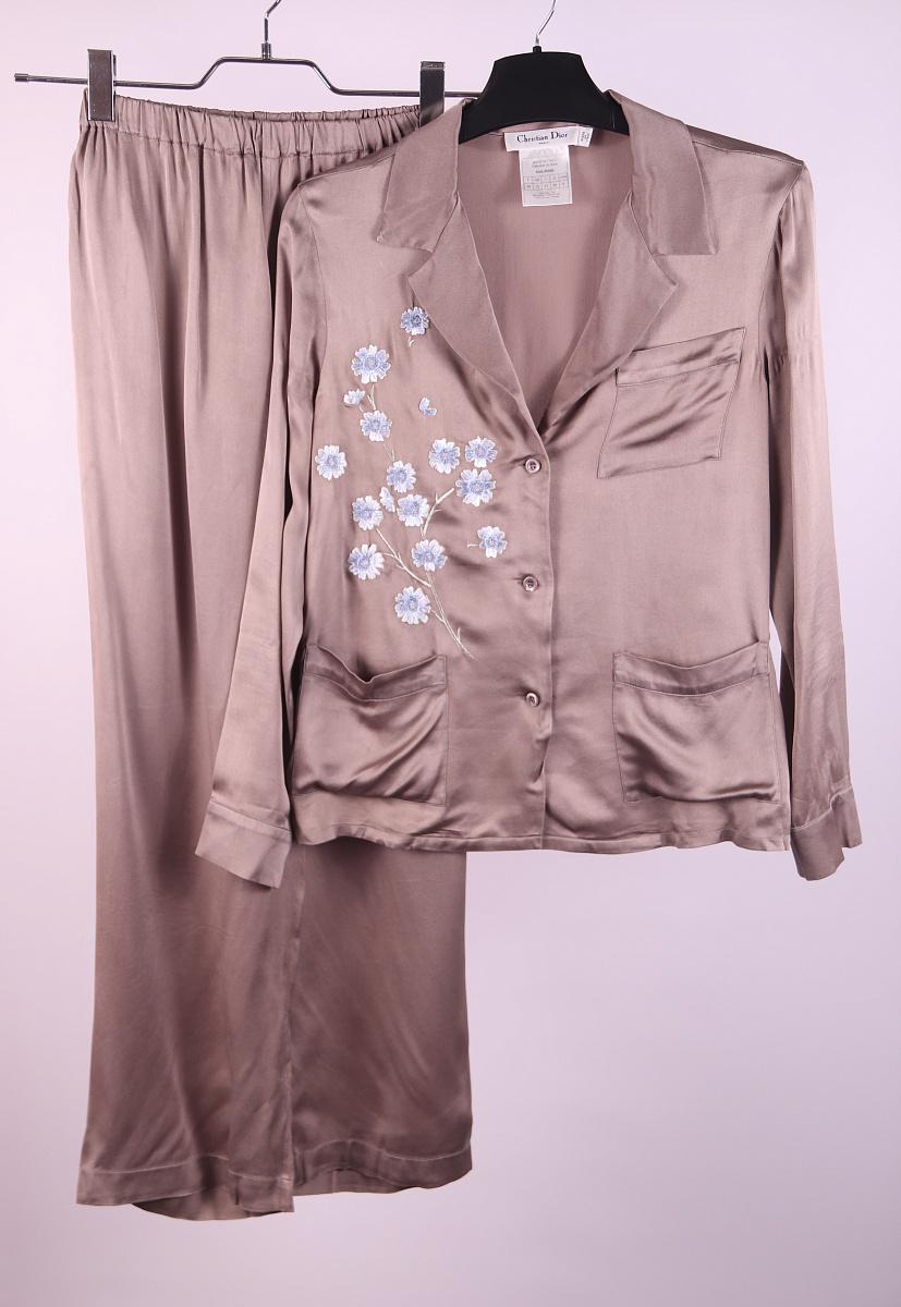 Christian Dior & John Galliano Silk Pajamas
John Galliano for Christian Dior 
Country of manufacture: Italy
Christian Dior style: NVIL45200
Marked Size: 38 (fr)
Top:
Shoulders: 40cm / 15.75 inches
Sleeve: 57cm / 22.44inches
Armpit-to-armpit