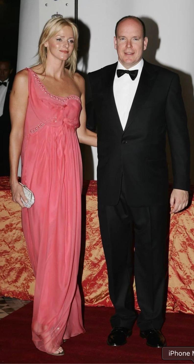 Christian Dior John Galliano Vintage 2006 Blush Pink Coral Embellished Gown In Good Condition In Jersey City, NJ