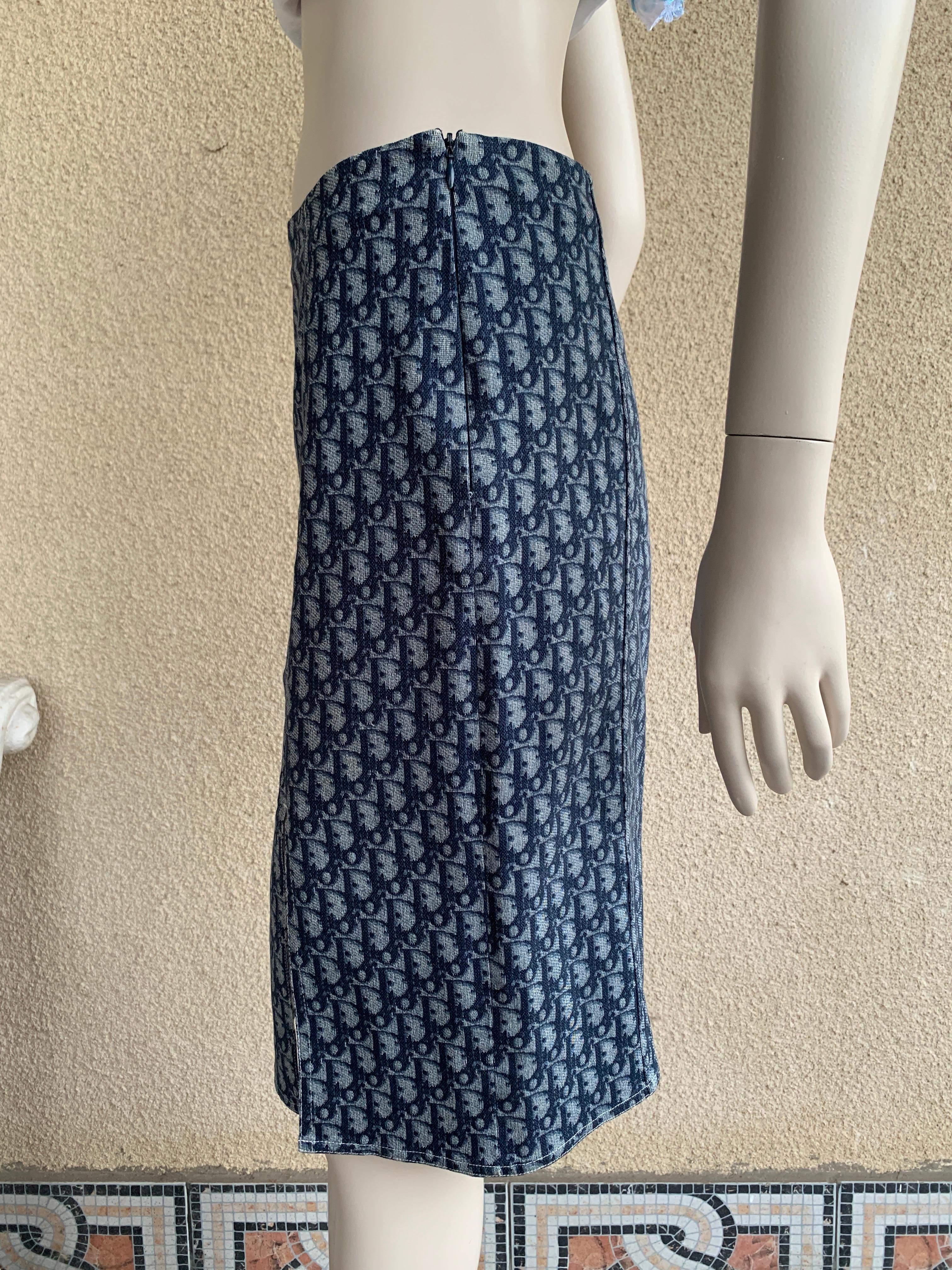 CHRISTIAN DIOR & John Galliano - Jupe fourreau en jean bleu vintage, 2002 Y2K en vente 13