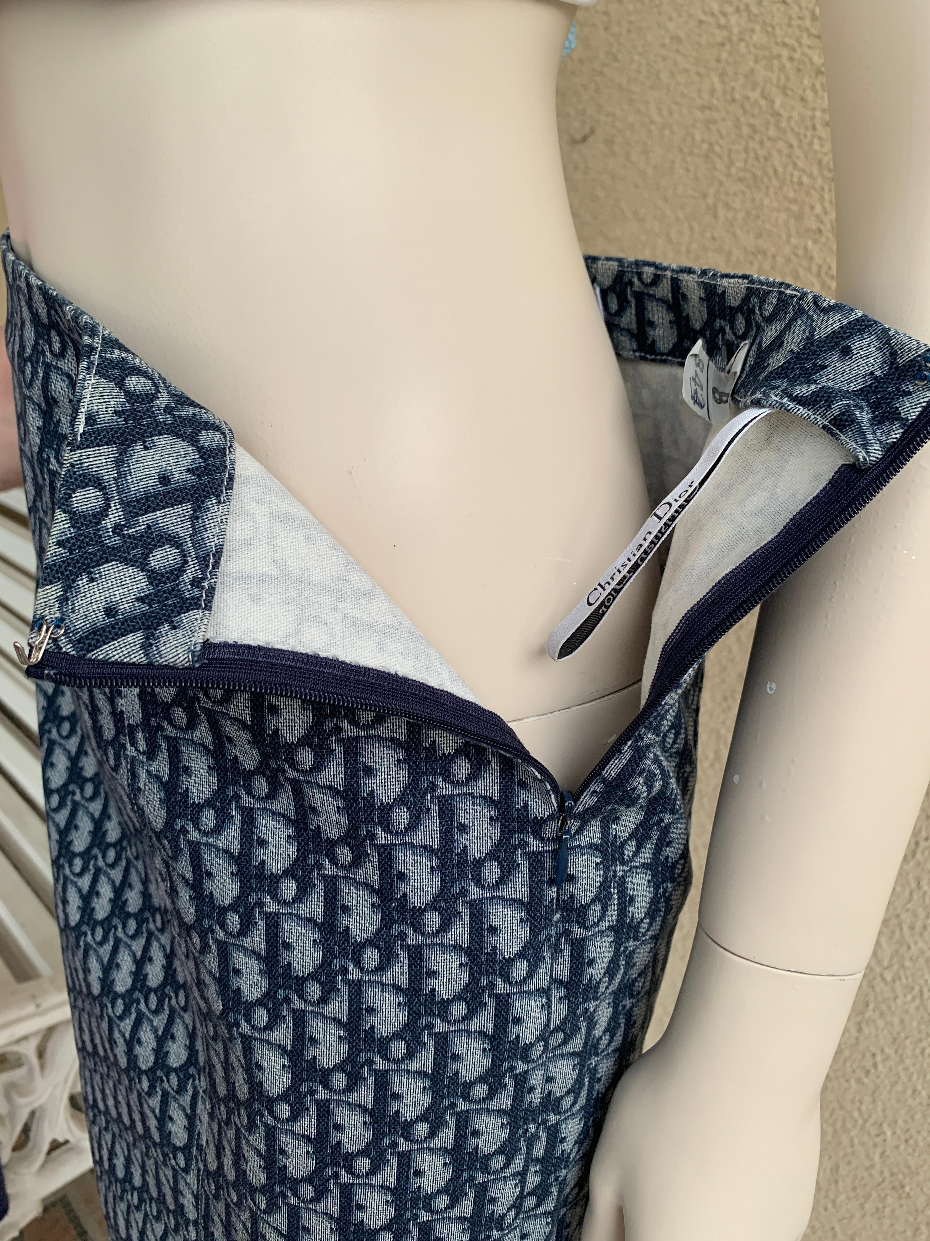 CHRISTIAN DIOR & John Galliano - Jupe fourreau en jean bleu vintage, 2002 Y2K en vente 15