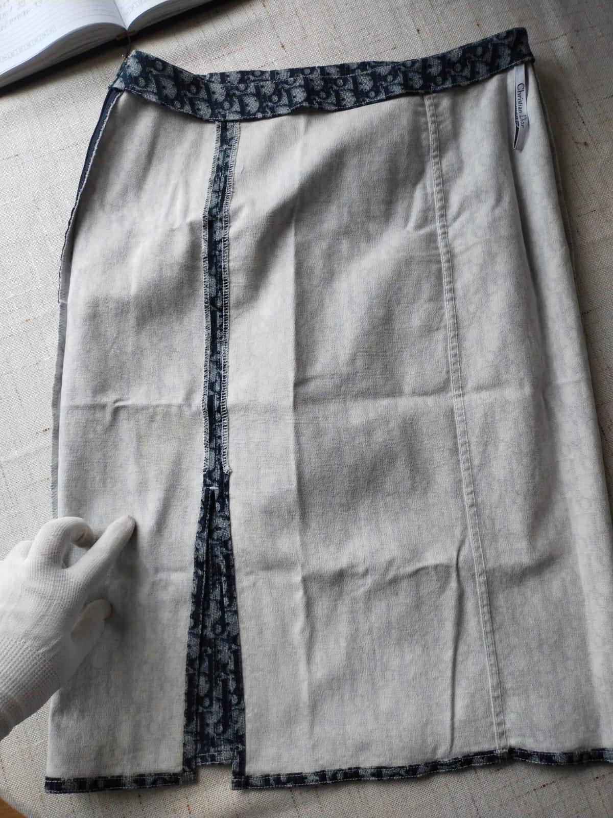 CHRISTIAN DIOR & John Galliano Vintage Trotter Pencil Skirt Blue Denim 2002 Y2K For Sale 3