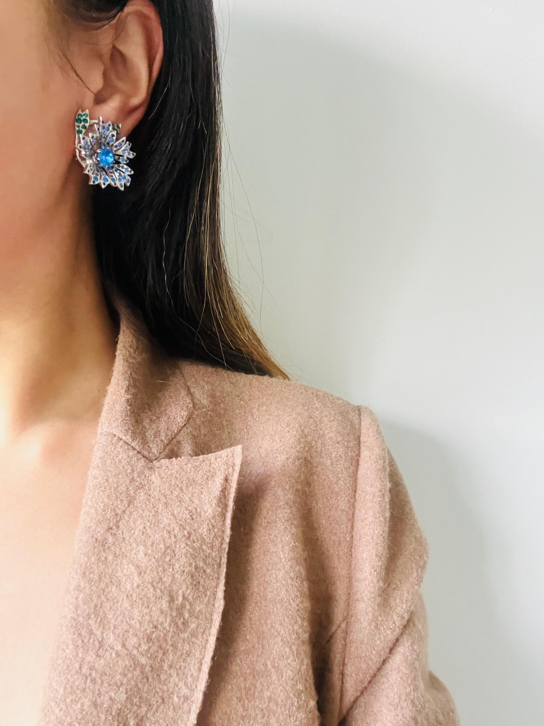 Christian Dior Kramer 1950s Sapphire Emerald Crystals Flower Leaf Clip Earrings 4