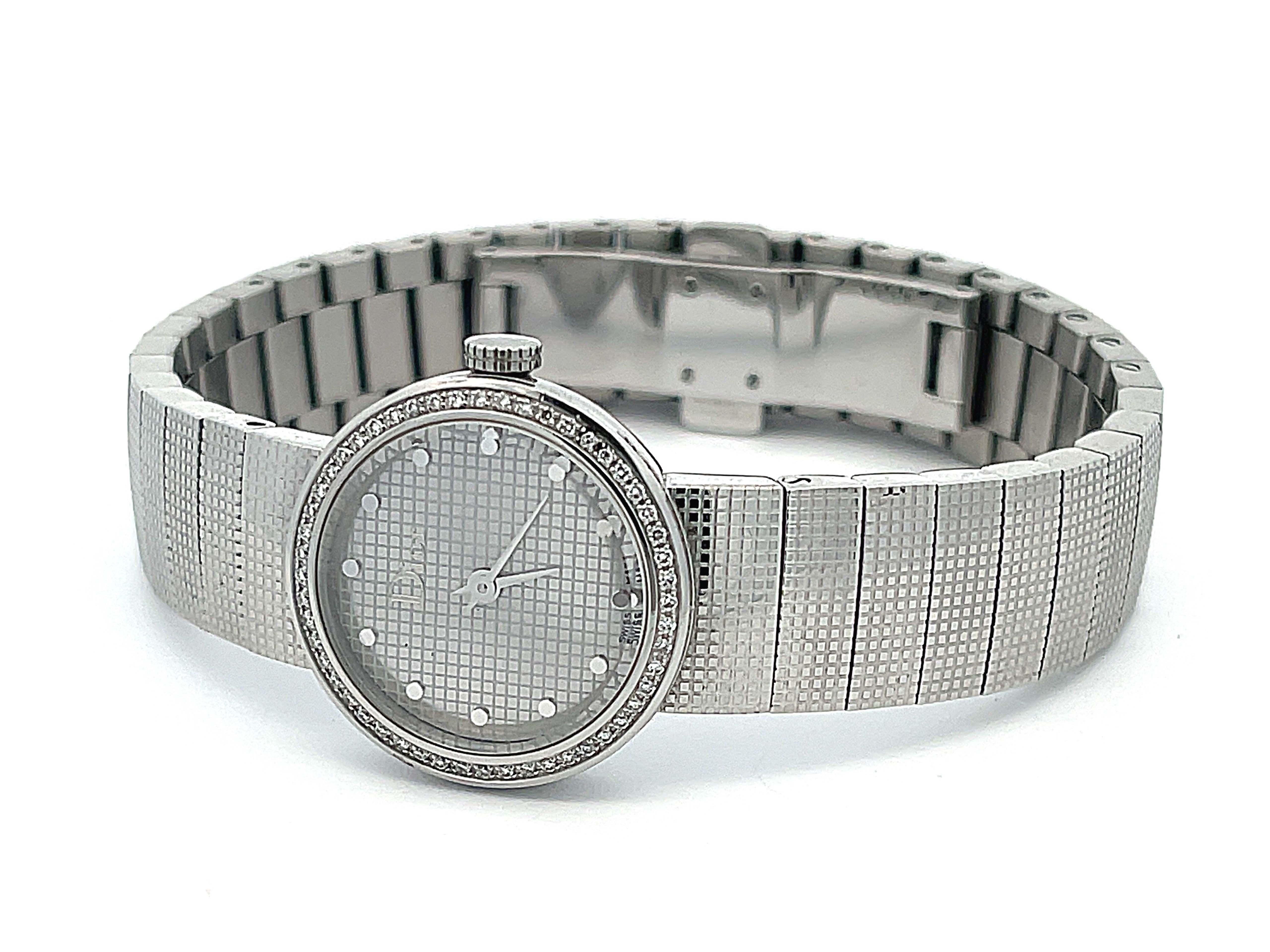 Taille cabochon Montre « La D De Dior » en acier inoxydable et diamants pour femmes de Christian Dior
