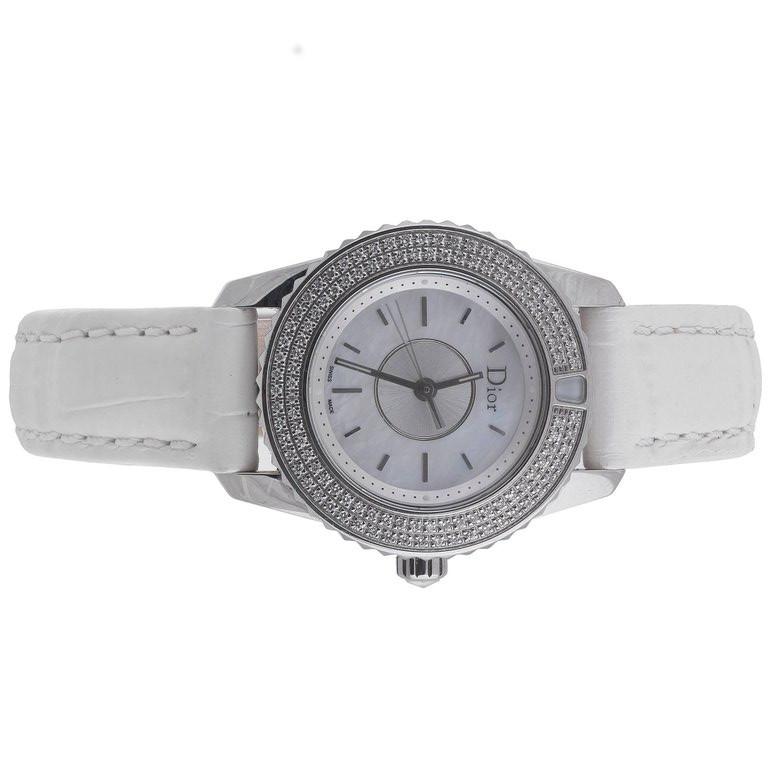 SHIPPING POLICY:
No additional costs will be added to this order.
Shipping costs will be totally covered by the seller (customs duties included). 


A lady's Christal wrist watch. Stainless steel case with factory diamond set bezel. Reference