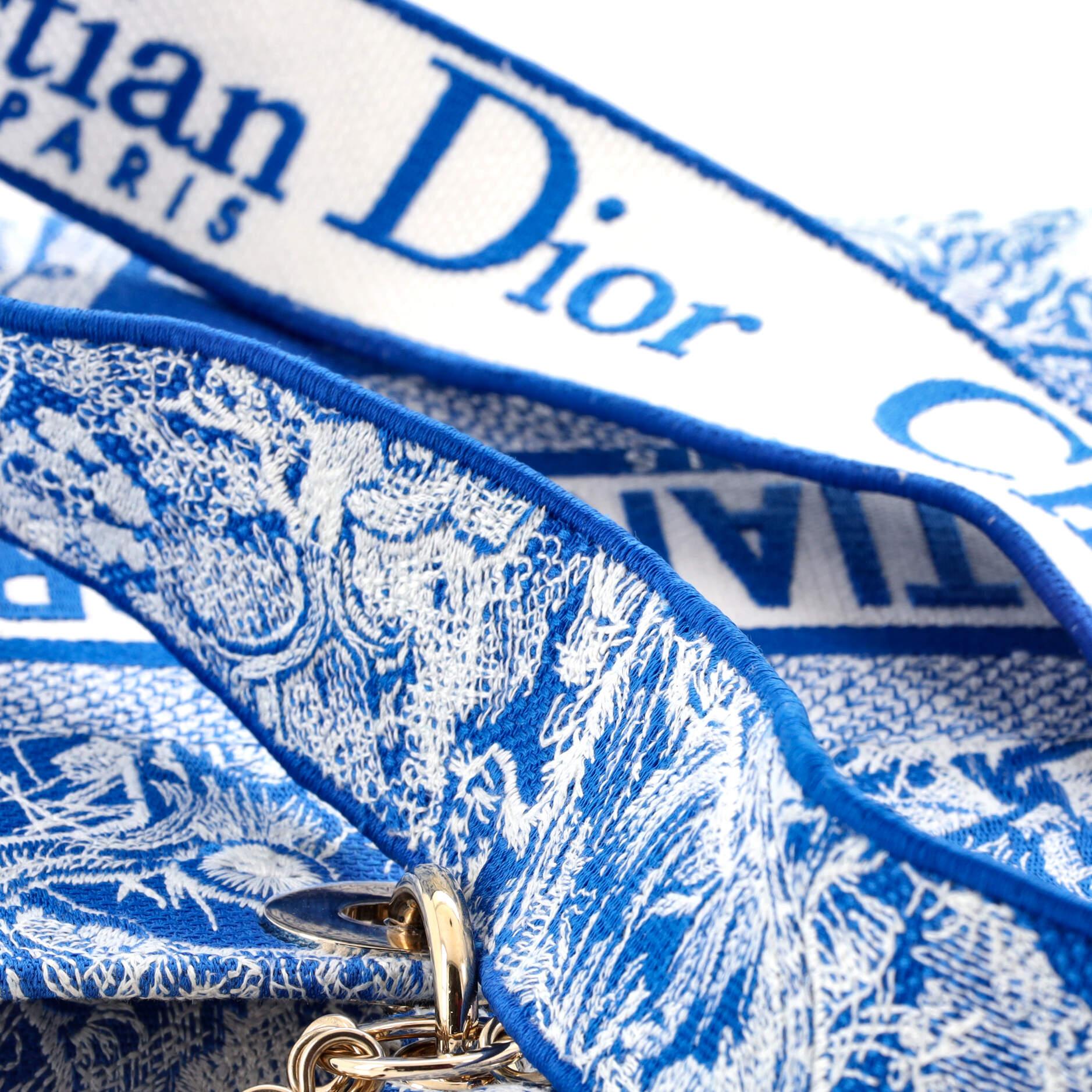  Christian Dior Lady D-Lite Tasche aus besticktem Segeltuch groß im Angebot 4