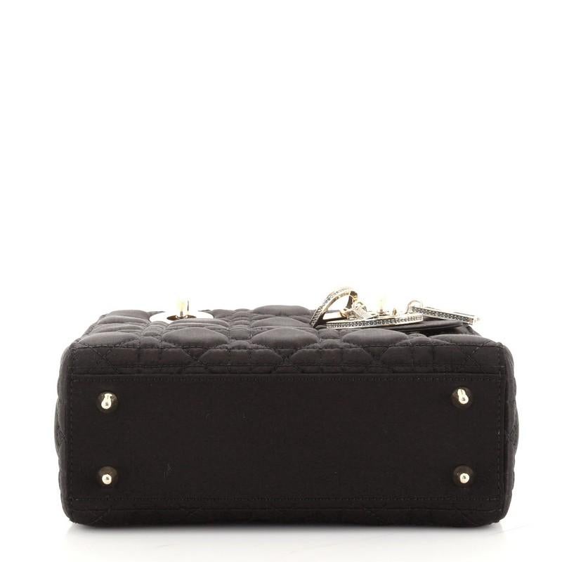 Christian Dior Lady Dior Tasche Cannage Quilt Satin mit Kristallanhängern Mini im Zustand „Gut“ in NY, NY