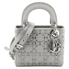 Christian Dior Sac Lady Dior Mini en satin matelassé avec cannage embelli de cristaux