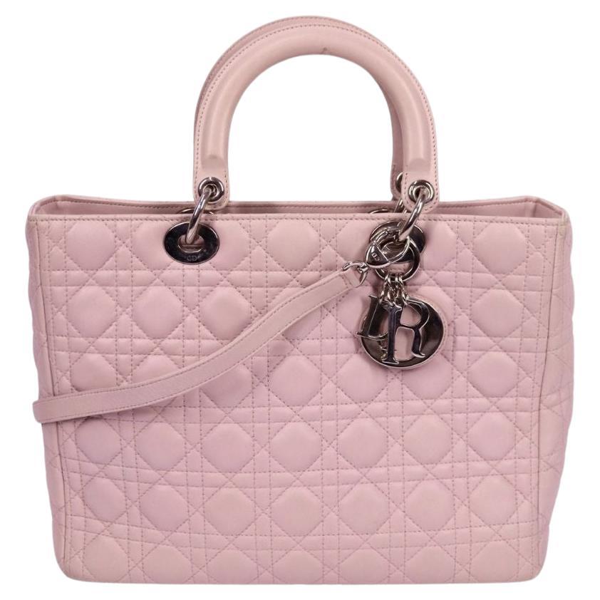Christian Dior Lady Dior Tasche in Blassrosa im Angebot