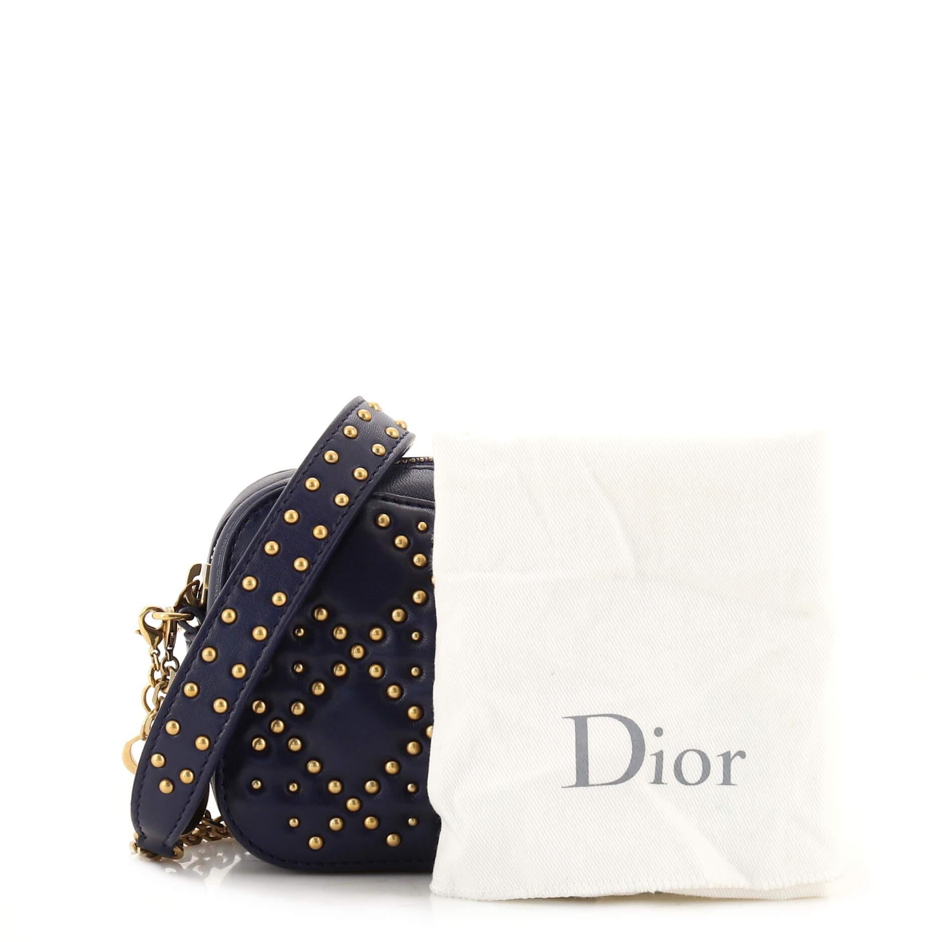 Condition: Great. Light odor in interior. Minor wear, creasing and scuffs on exterior and shoulder pad, scratches on hardware.
Accessories: Dust Bag, Charms, With Strap
Measurements: Height 4