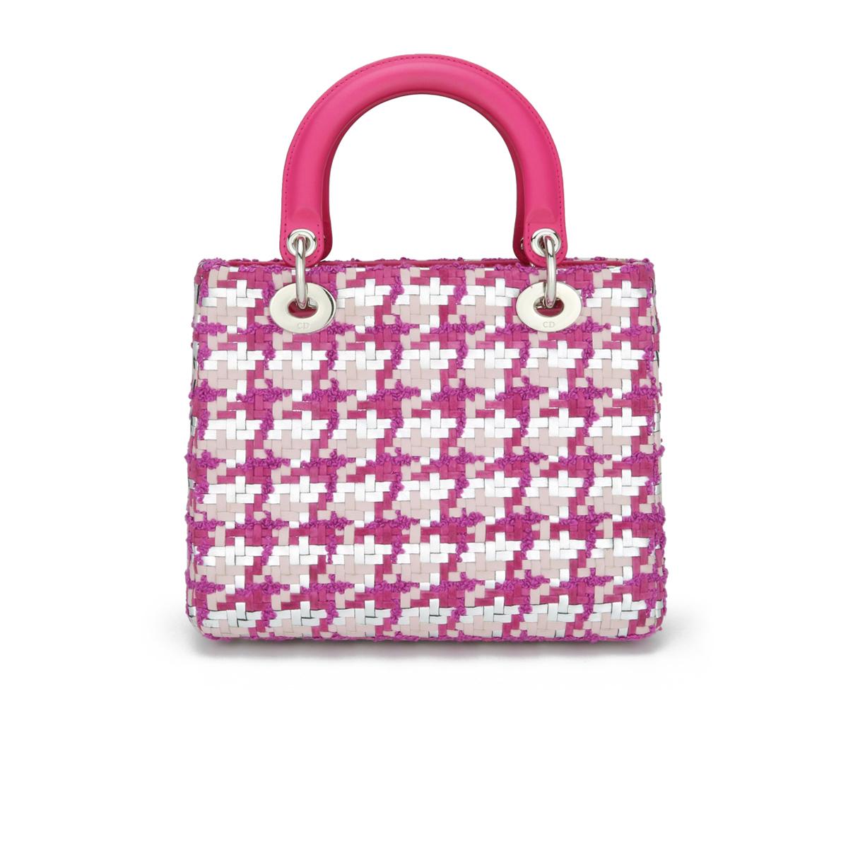 Christian Dior Lady Dior Medium Bag in Pink & Silver Tweed & Lammleder mit silberner Hardware 2013.

Diese Tasche ist in sehr gutem Zustand. 

- Äußerer Zustand: Sehr guter Zustand. Die Ecken weisen eine leichte Abnutzung der Lederoberfläche auf.