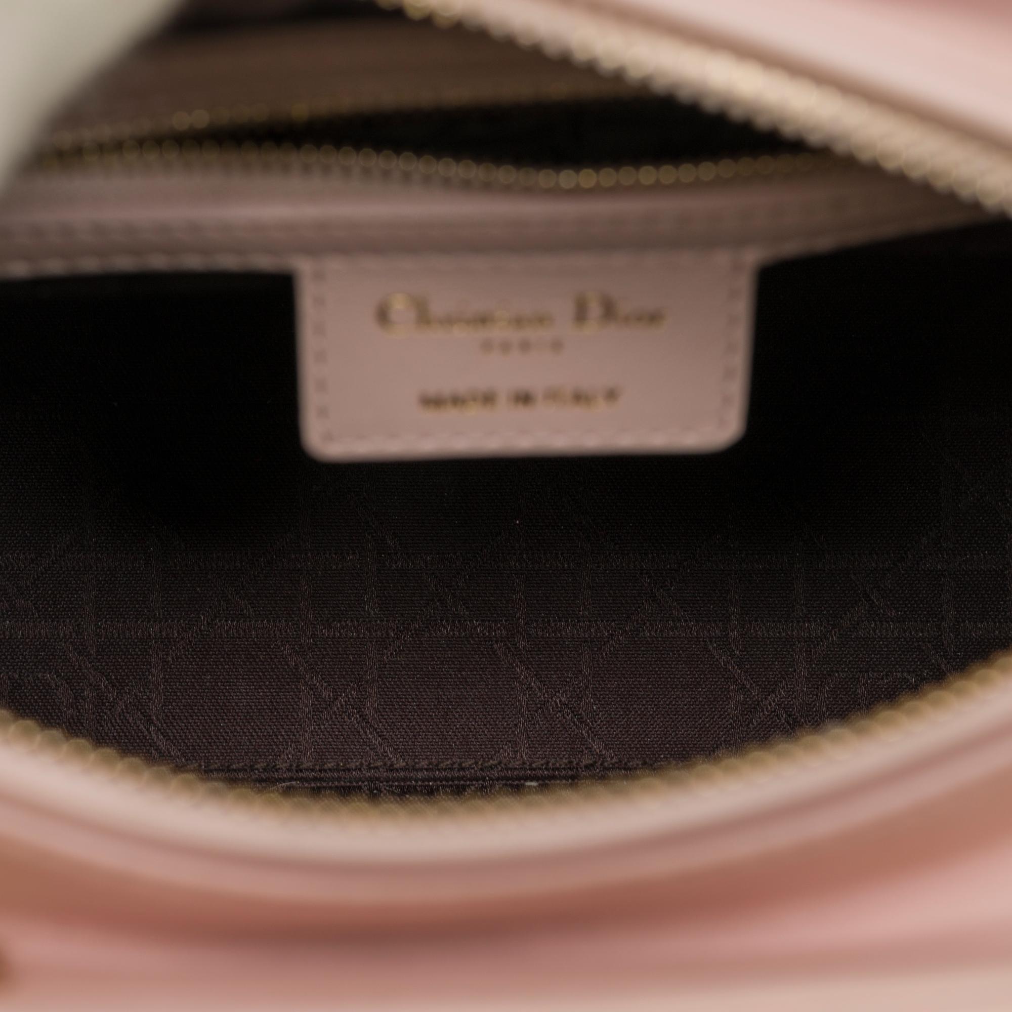  Christian Dior Lady Dior Medium size handbag in Baby Pink cannage leather, CHW 1