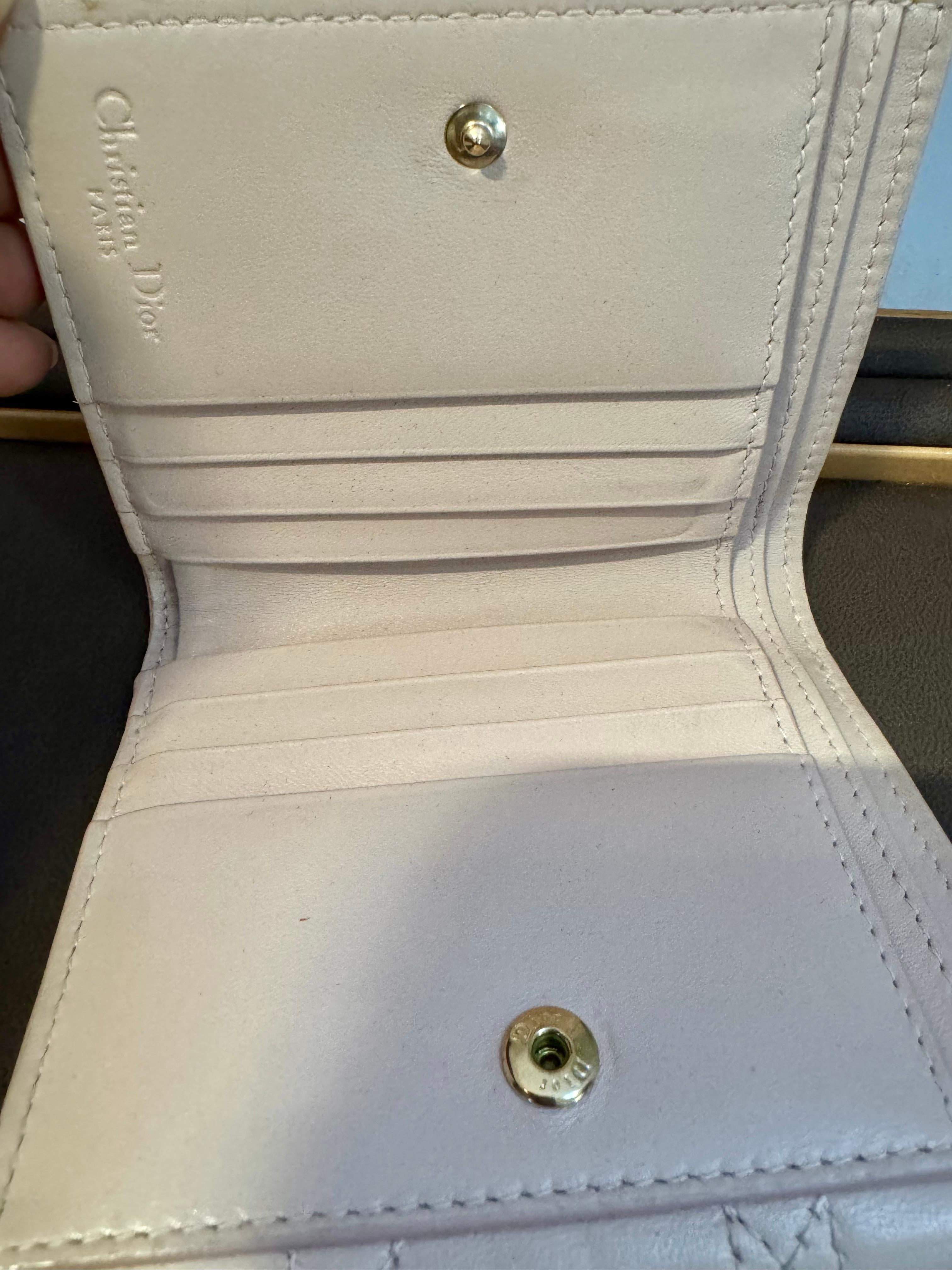 Christian Dior lady Dior Mini wallet, Cream / Beige For Sale 2