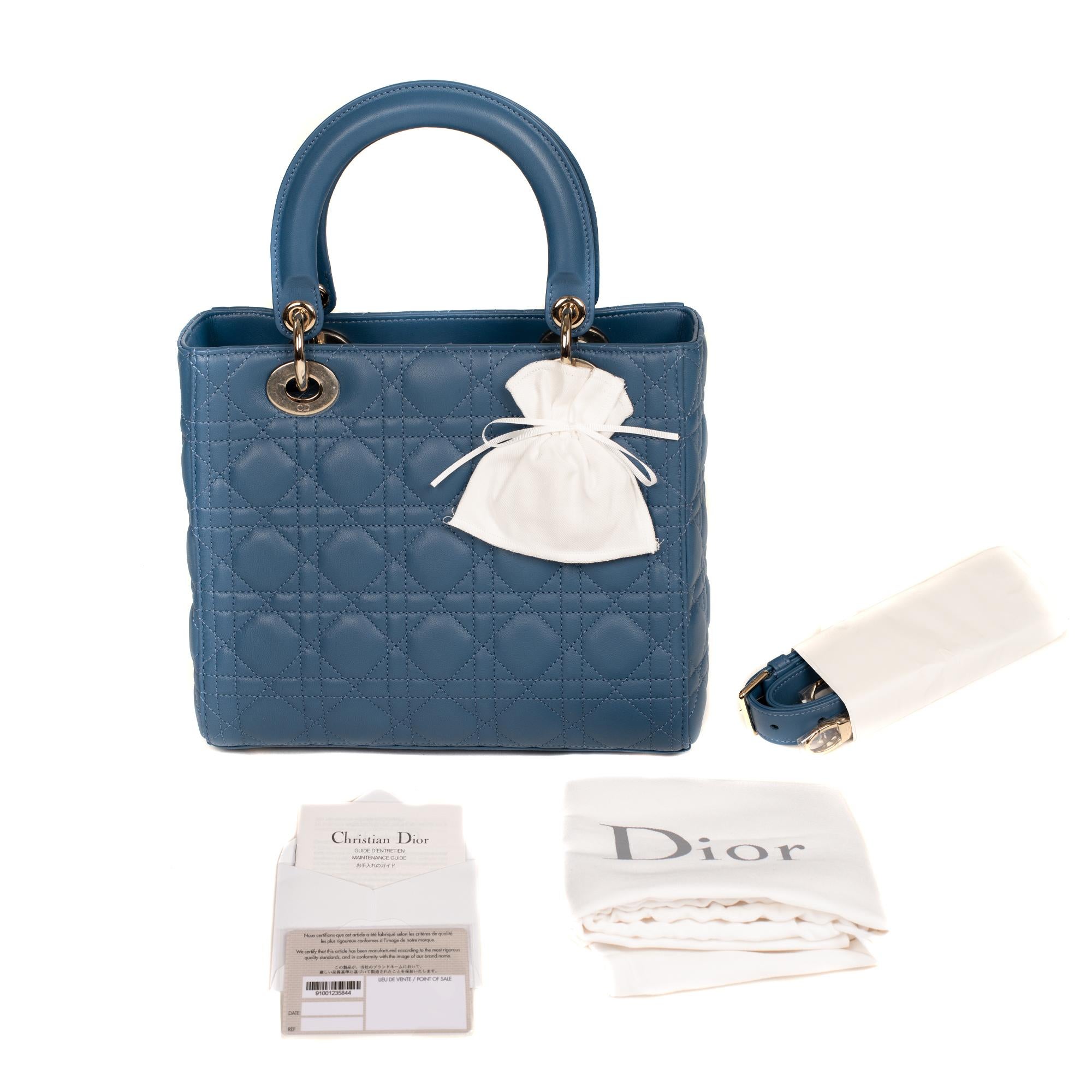  Christian Dior Lady Dior MM (Medium size) handbag in blue cannage leather, PHW 6