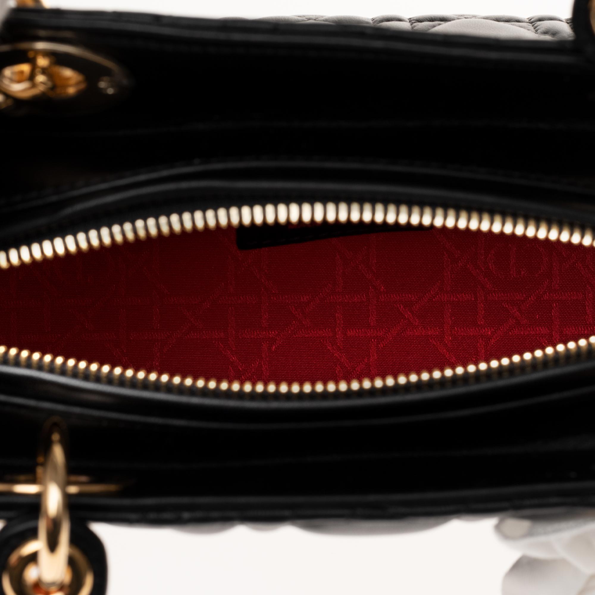  Christian Dior Lady Dior MM (Medium size) handbag in black cannage leather, GHW In New Condition In Paris, IDF