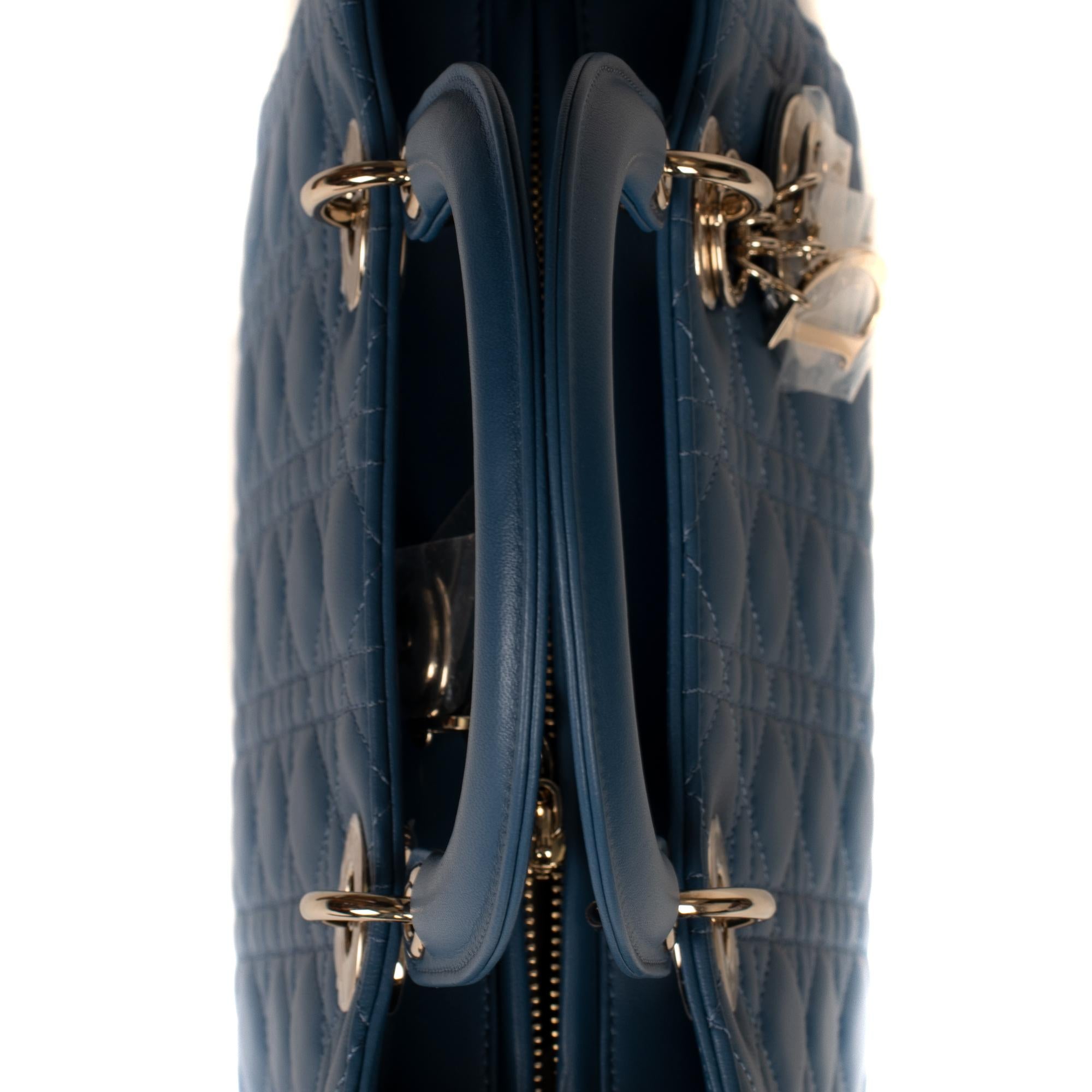  Christian Dior Lady Dior MM (Medium size) handbag in blue cannage leather, PHW 3