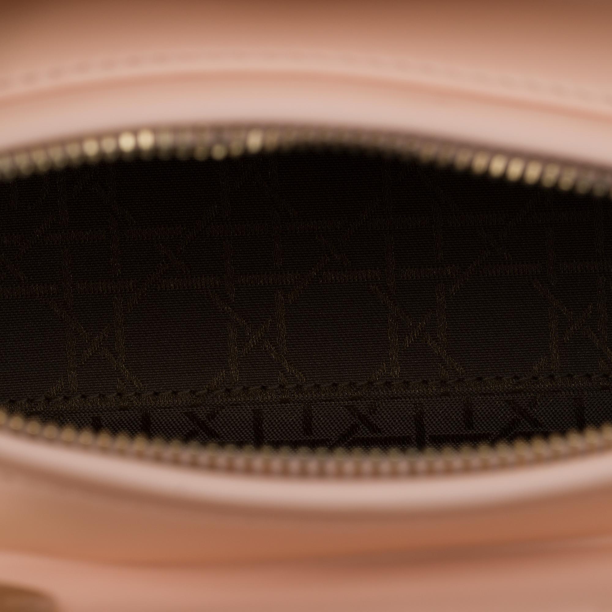 Women's  Christian Dior Lady Dior MM (Medium size) handbag in Pink cannage leather, GHW