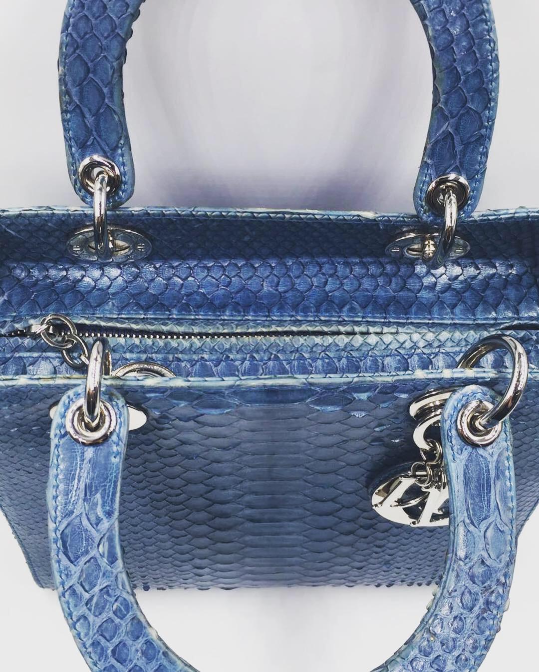 Blue Python Haute Maroquinerie Large Lady Dior Tote Bag.
Medium size.