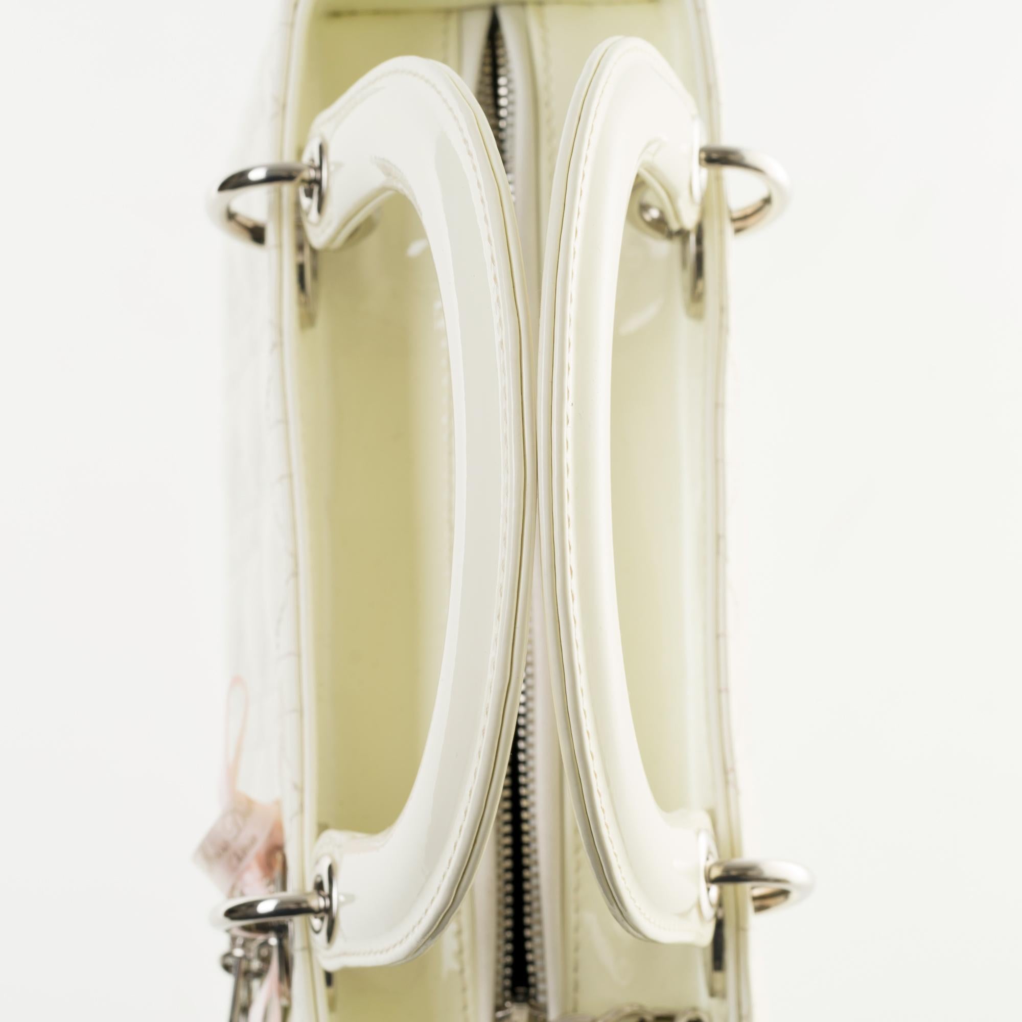 Christian Dior Lady Dior shoulder bag in white patent cannage leather, SHW 1