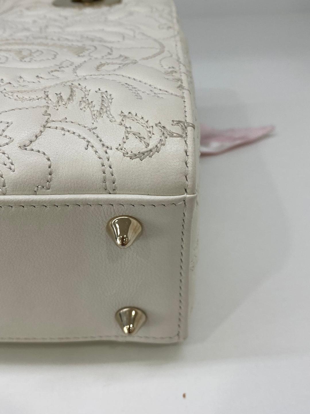 Christian Dior Lady Dior Small - White Embroidery For Sale 6