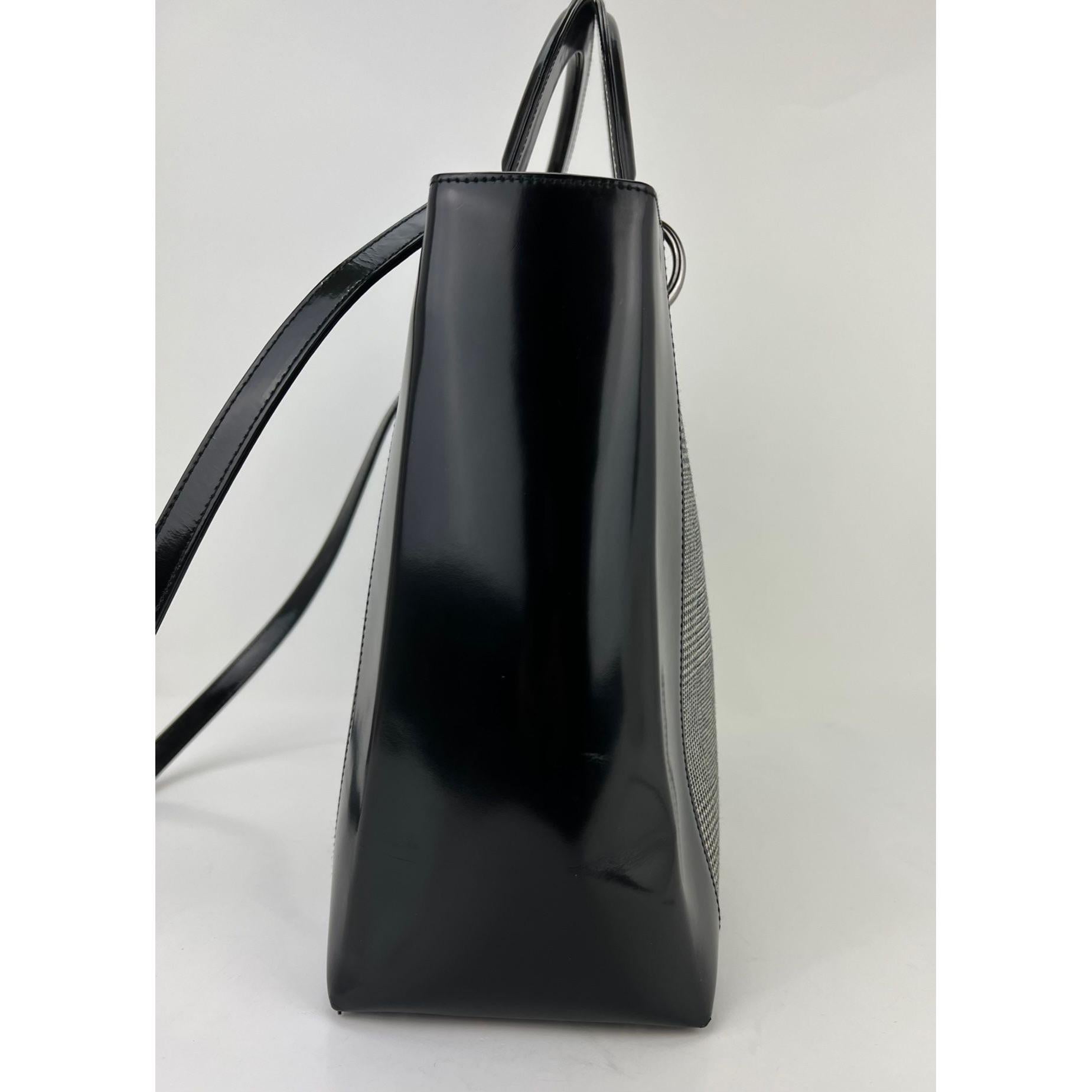 Christian Dior - Grand sac à main en toile vernie noire pour femme Unisexe en vente