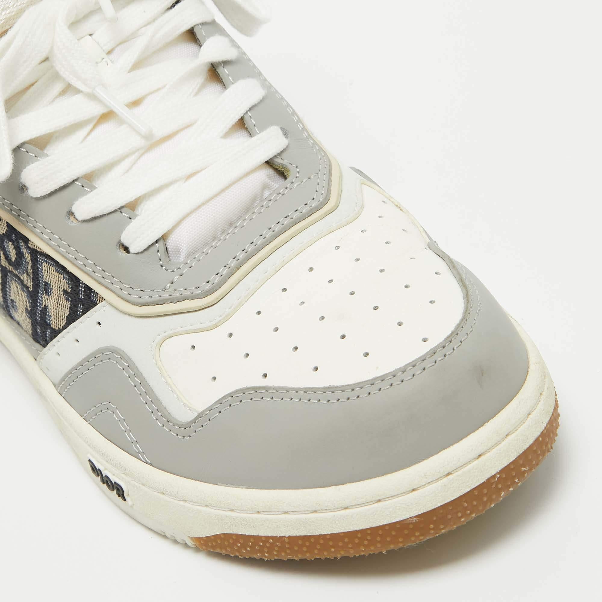 Christian Dior Leather and Canvas B27 High Top Sneakers Size 42 In Good Condition In Dubai, Al Qouz 2