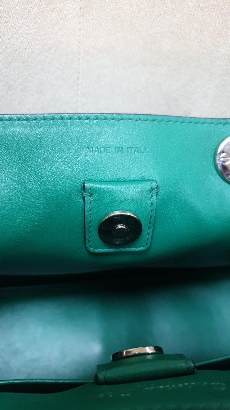 Christian Dior Leder Navy/Weiß Medium Diorissimo Tote im Angebot 7