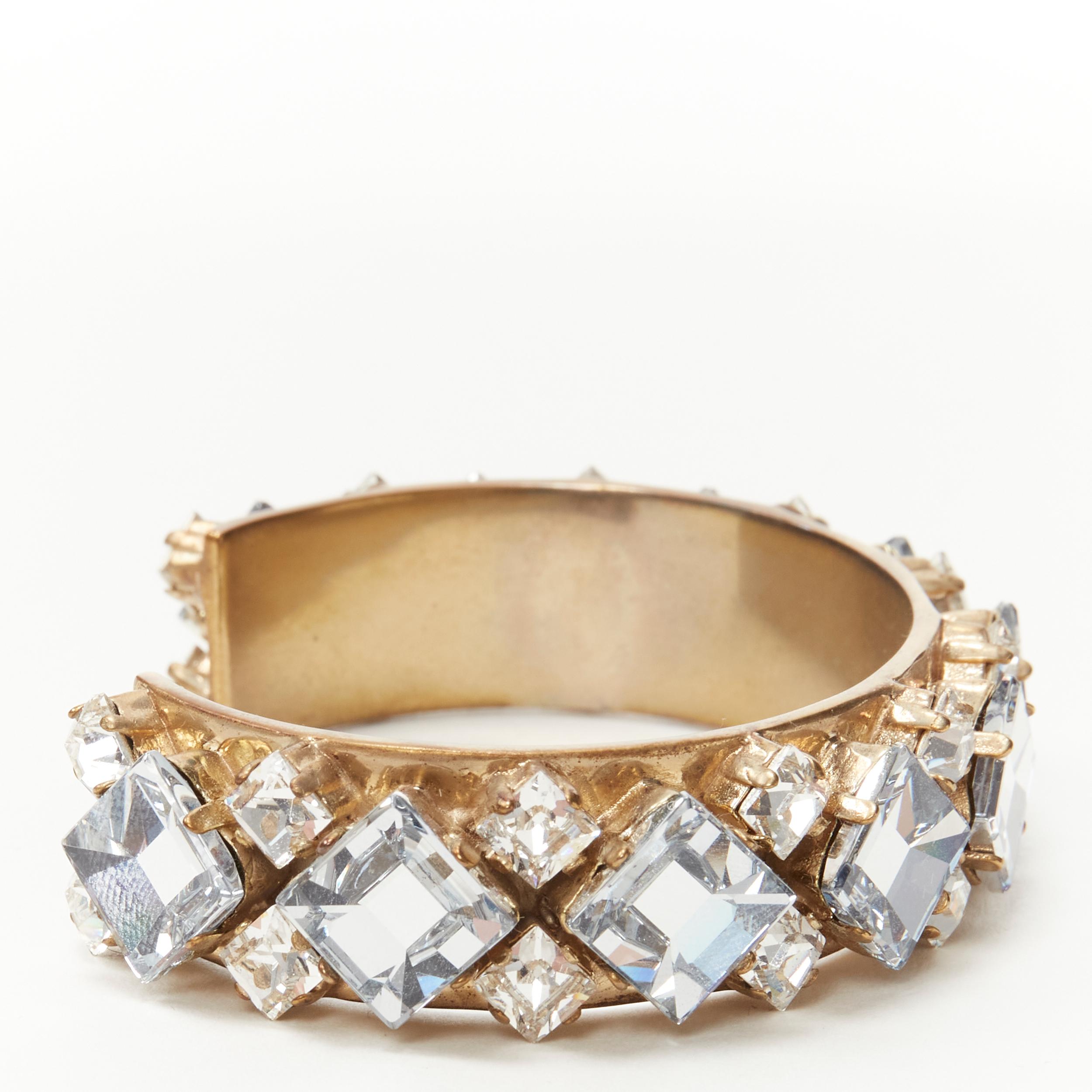 Beige CHRISTIAN DIOR Bracelet manchette bleu clair à bijoux en cristal carré et or, taille M en vente