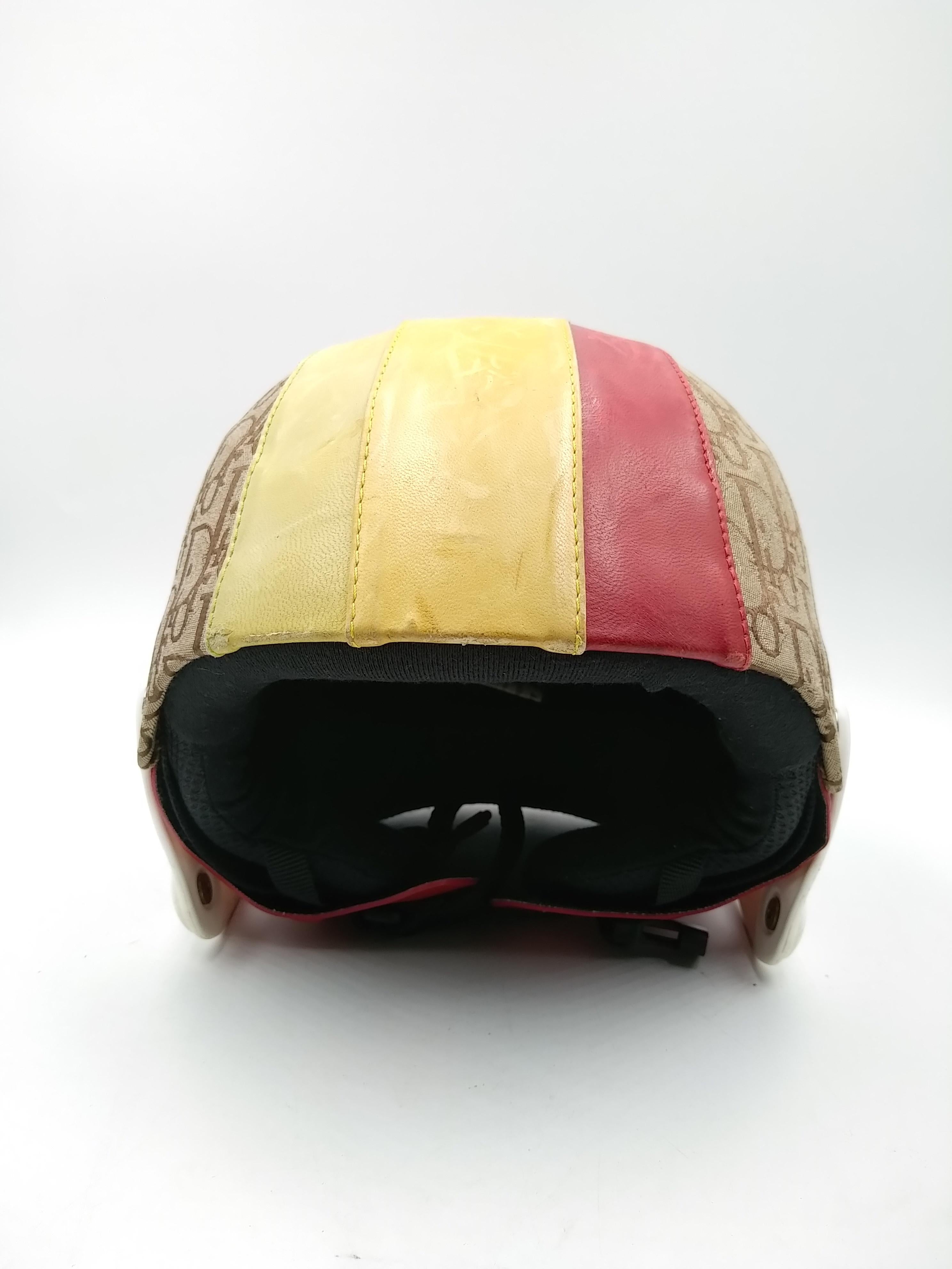 Christian Dior Limited edition Multicolor Rasta Trotter Alpine Sport Helmet In Good Condition For Sale In Lugano, Ticino