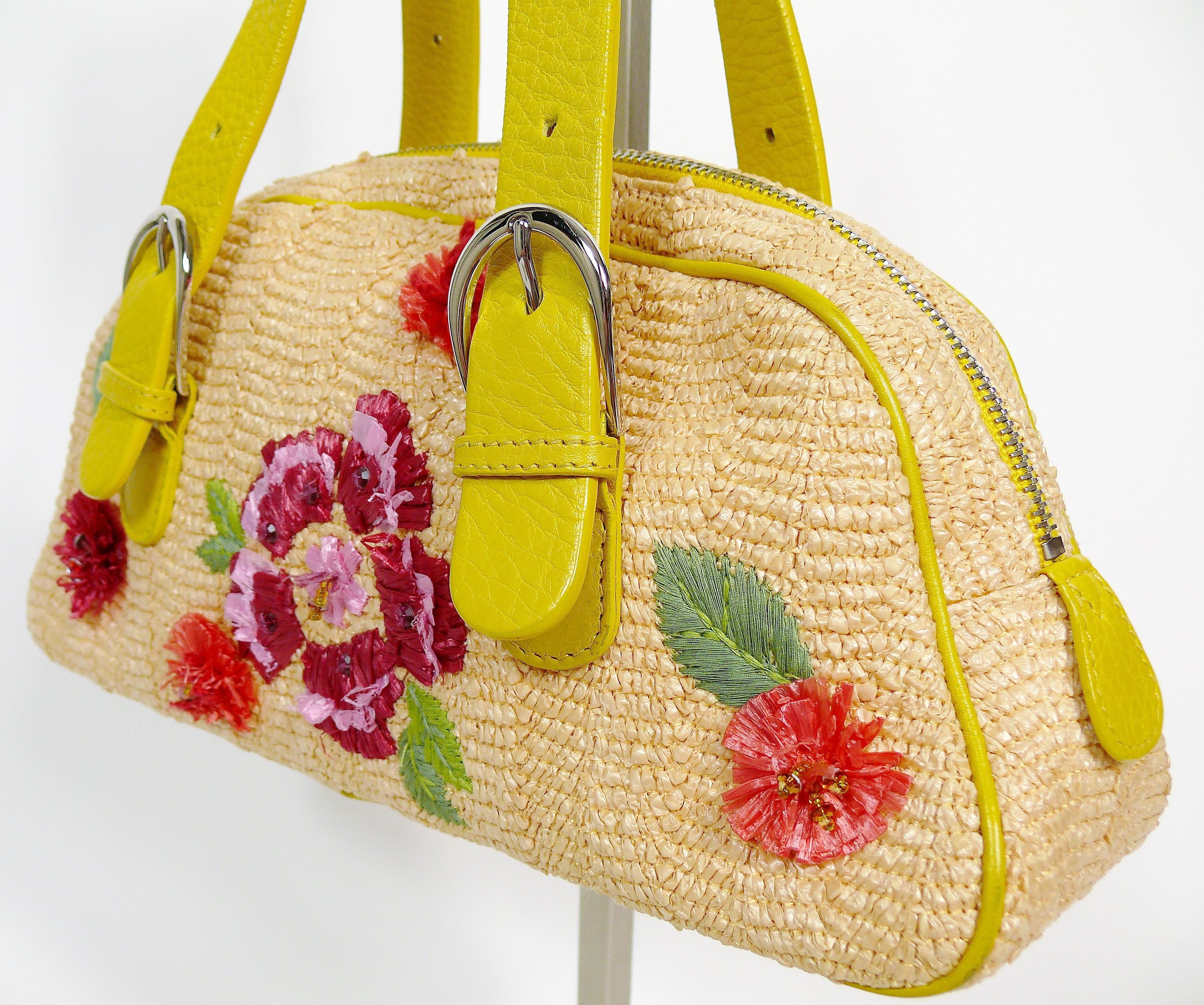 Christian Dior Limited Edition Raffia Flower Bowler Handbag In Excellent Condition In Nice, FR