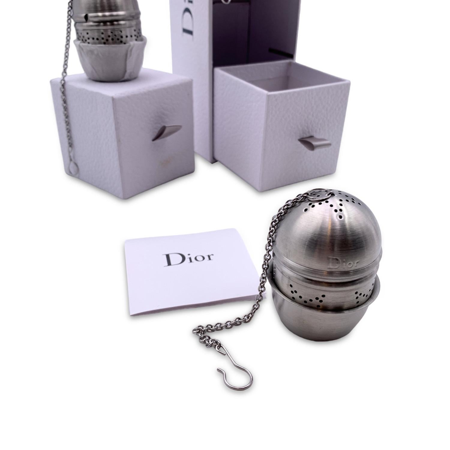 Christian Dior Limited Edition Tea Time Silver Metal Tea Infuser Set In New Condition For Sale In Rome, Rome