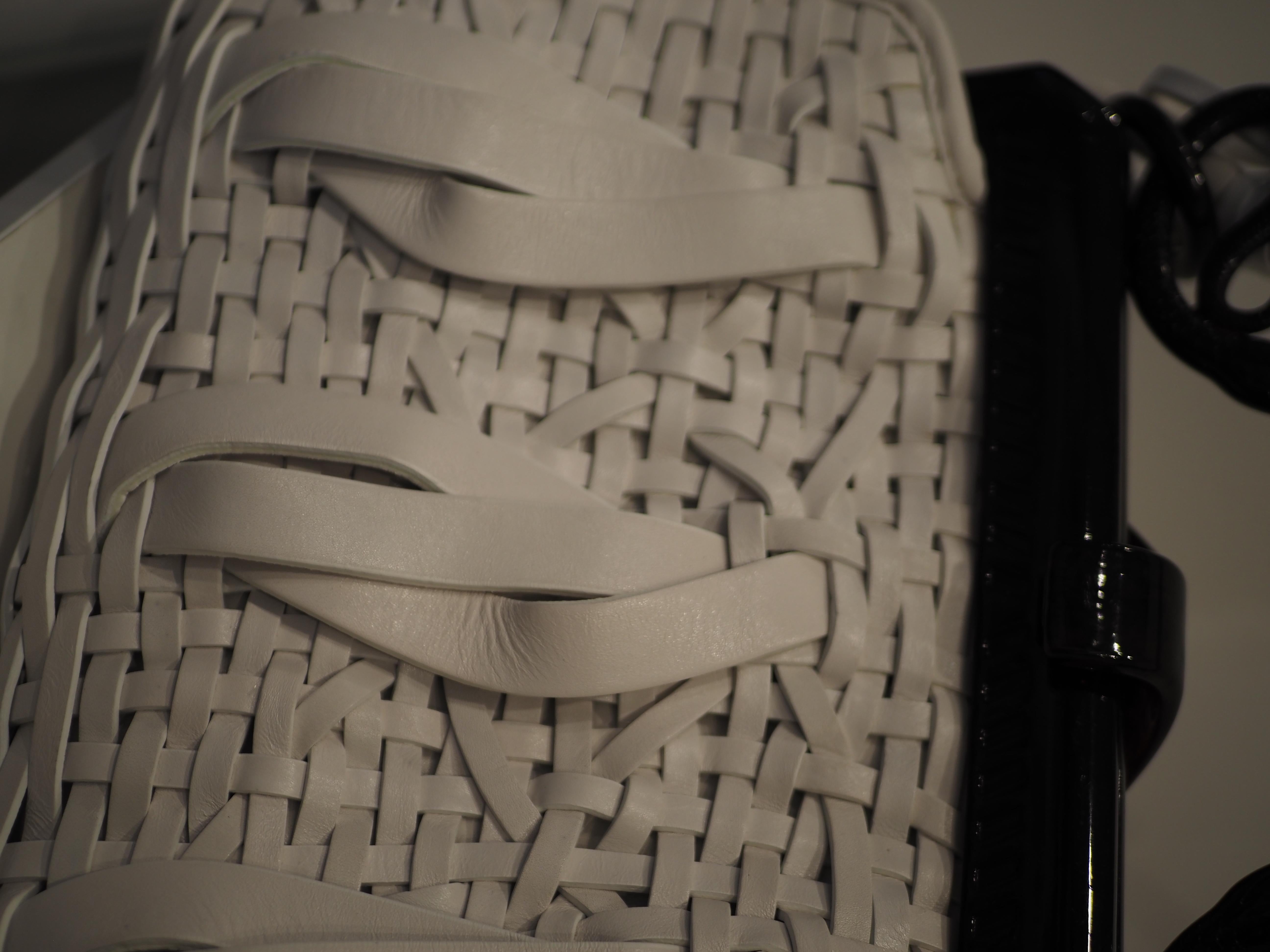 Christian Dior Limited Edition white and black samourai handle bag NWOT 9