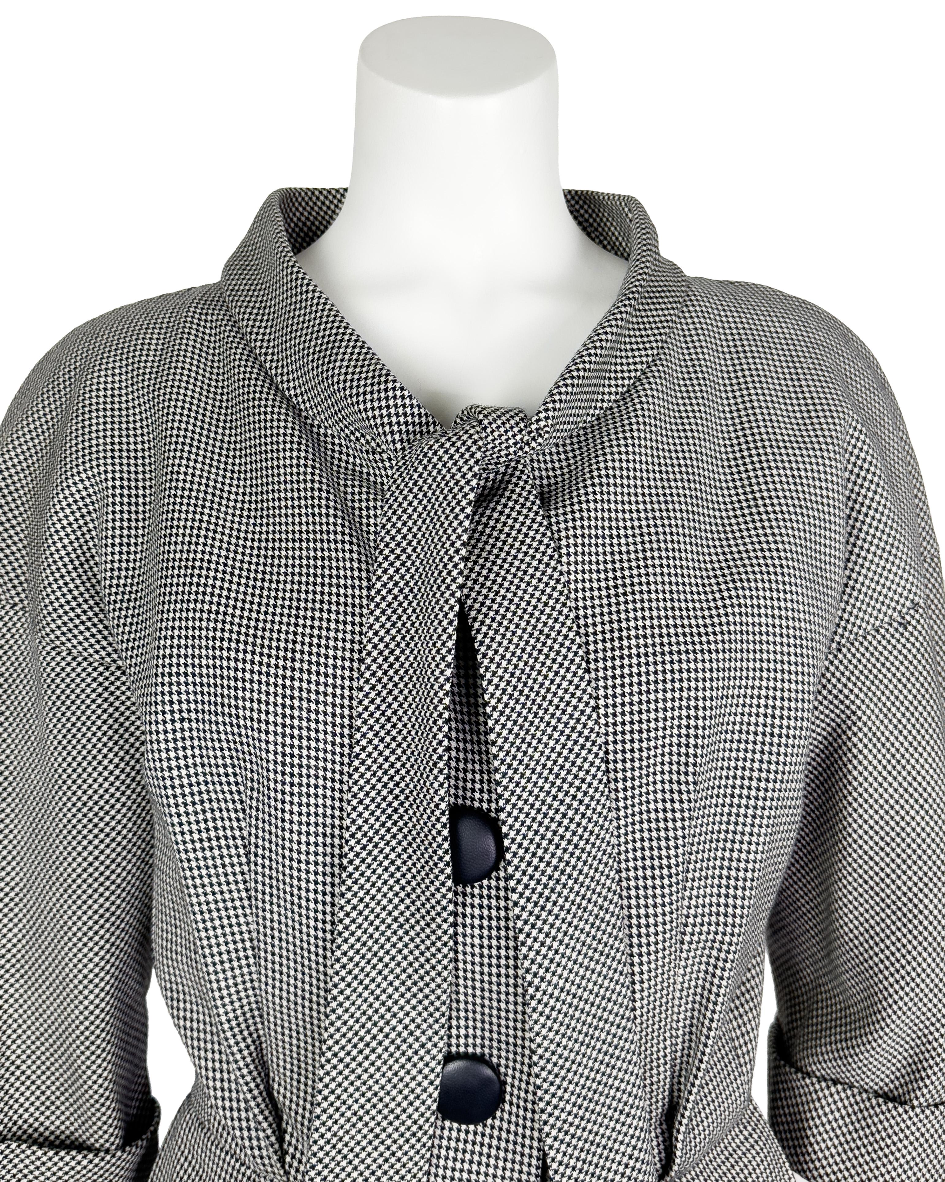Christian Dior London 60's Demi Couture Schwarz-Weißes Woll-Ensemble mit Hahnentrittmuster im Zustand „Relativ gut“ im Angebot in Toronto, Ontario