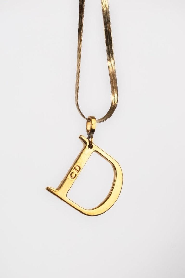 Christian Dior Long Golden Metal Necklace In Excellent Condition For Sale In SAINT-OUEN-SUR-SEINE, FR