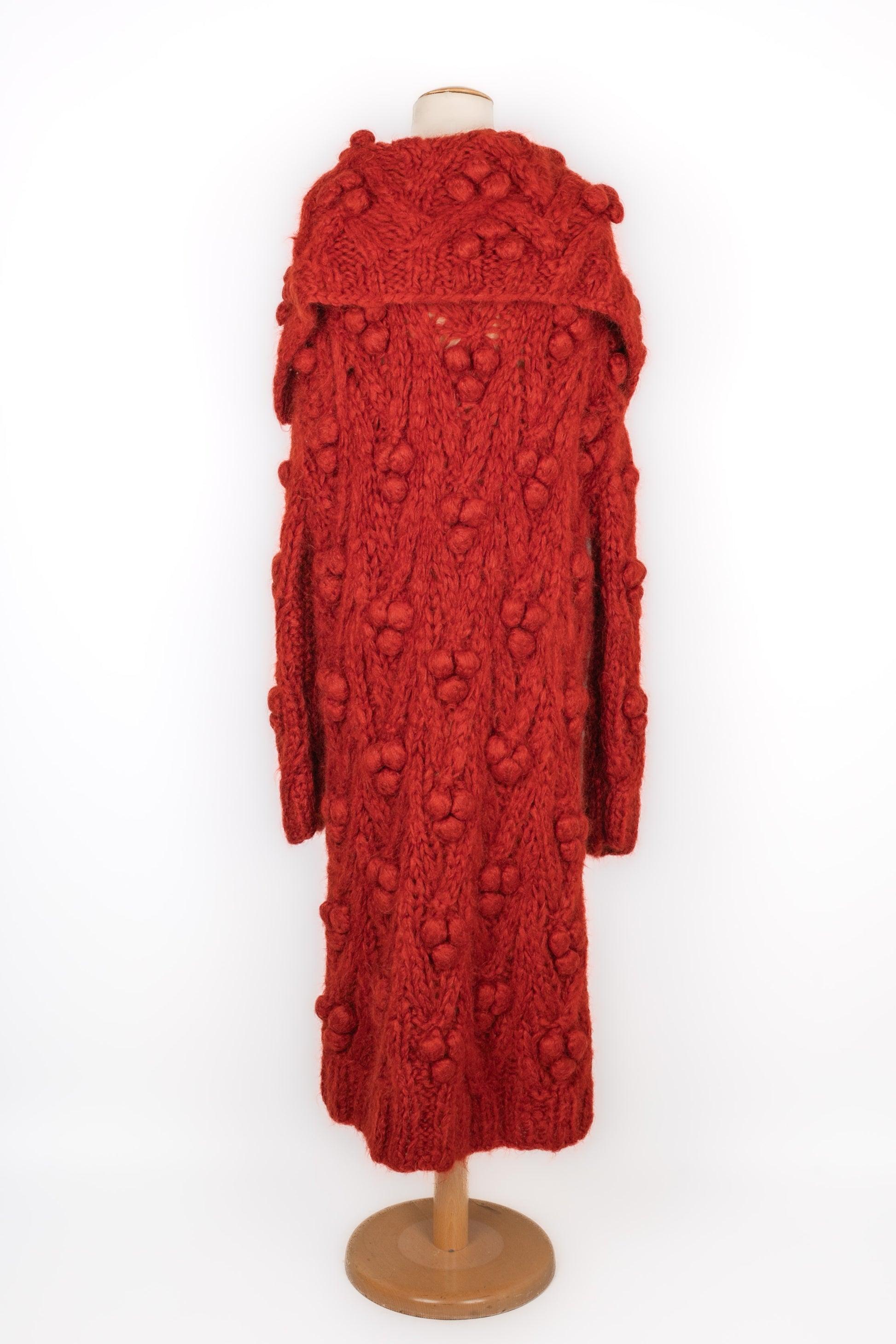 Christian Dior Long Red Blended Mohair Coat, 1999 In Excellent Condition For Sale In SAINT-OUEN-SUR-SEINE, FR