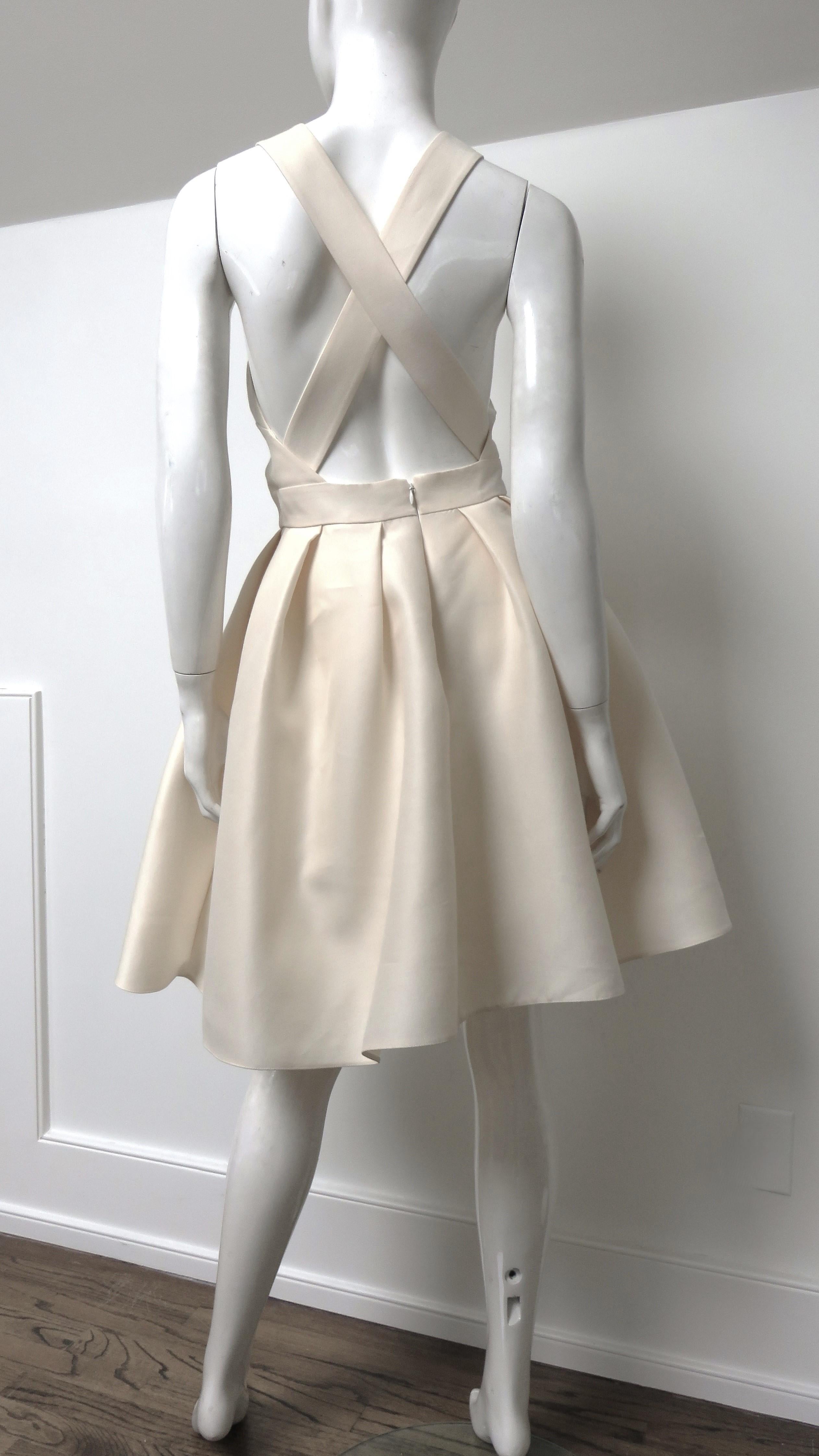 Christian Dior Vestido de seda con espalda baja en venta 6