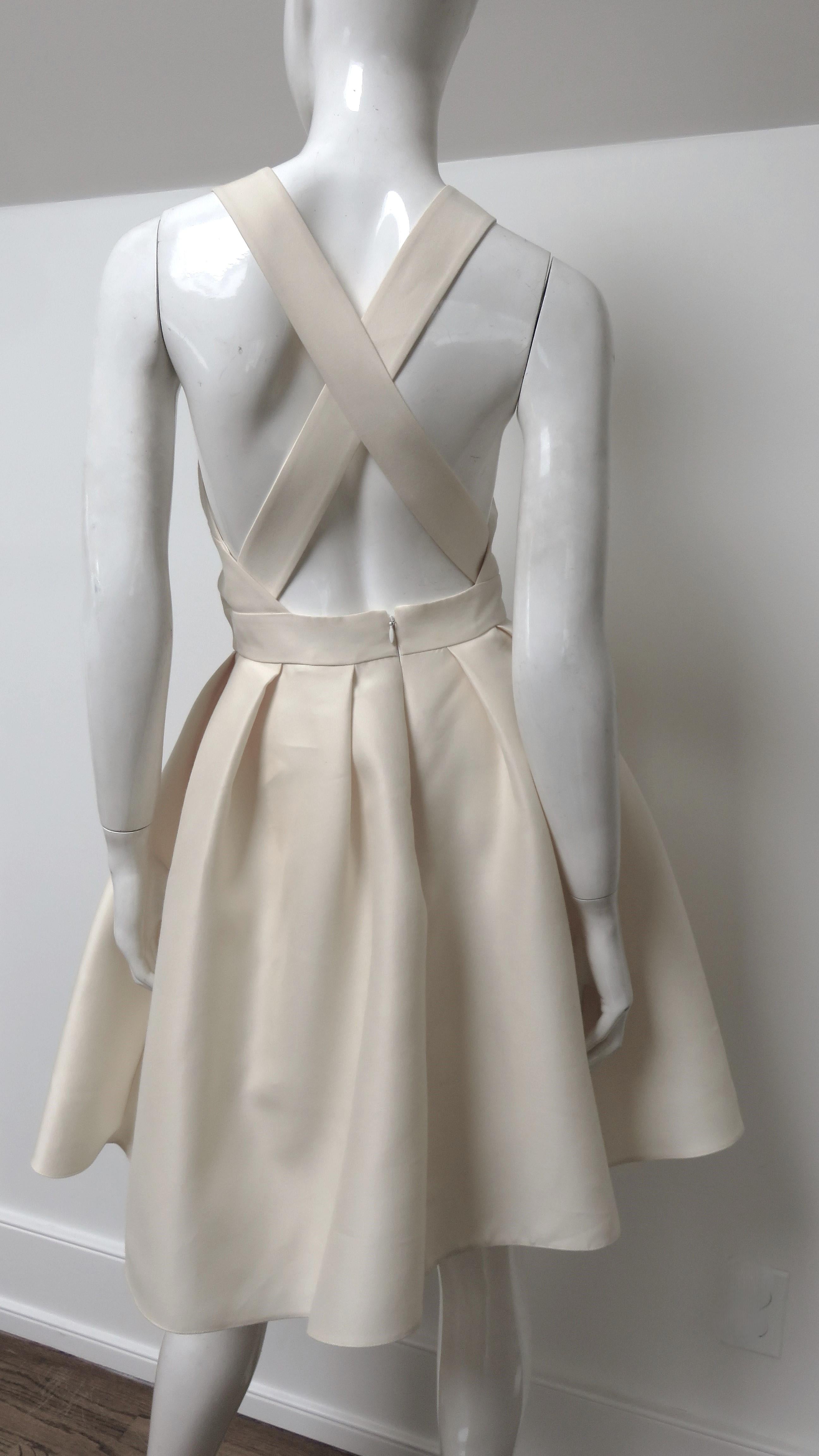 Christian Dior Vestido de seda con espalda baja en venta 2
