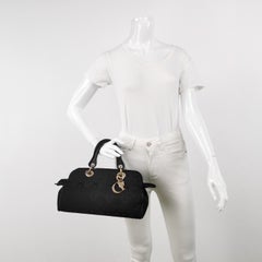 Christian Dior Sac à main en toile à revêtement cannage Macros en noir