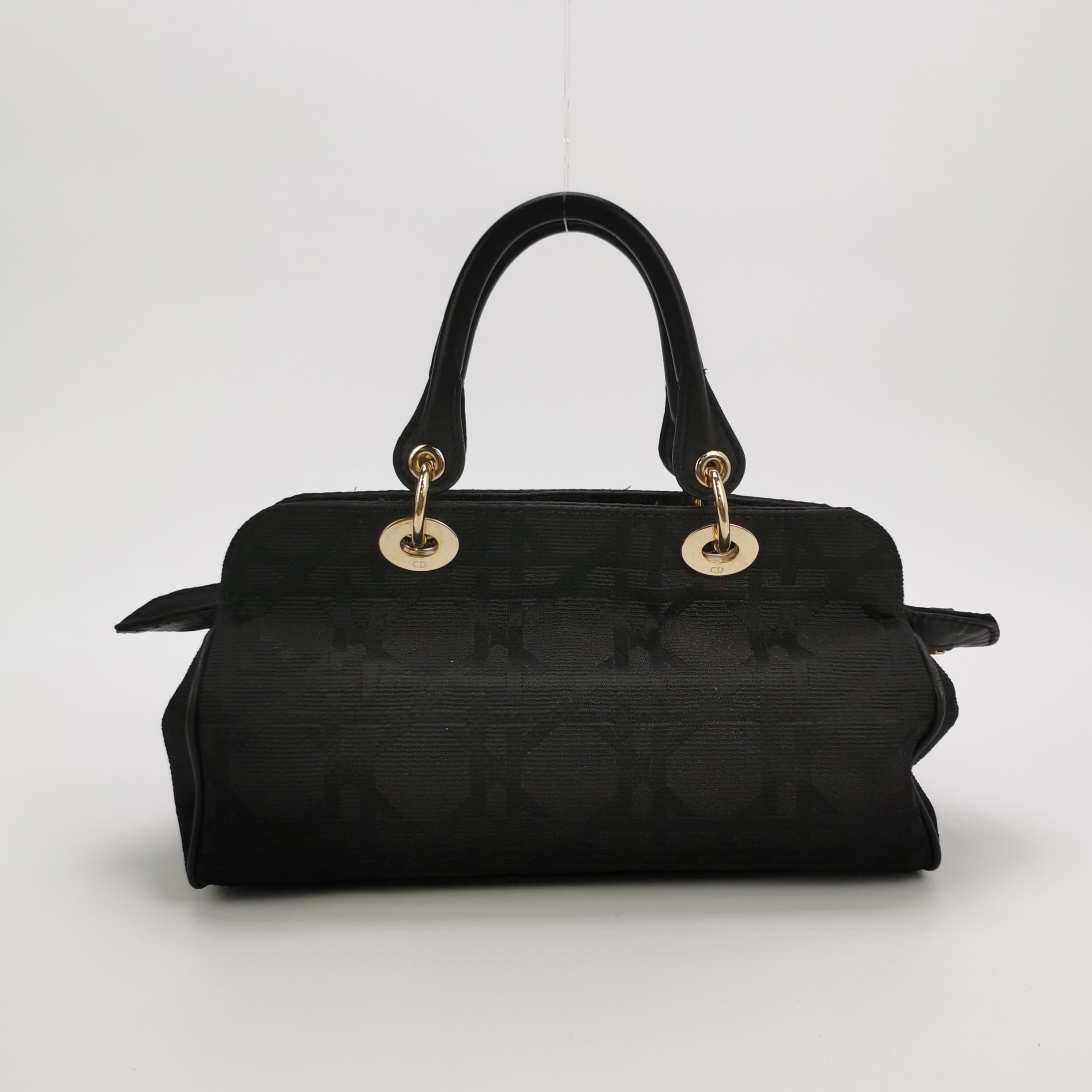 Christian Dior Macros Borsa in tela con rivestimento in cannage in nero In condizioni buone in vendita a AUBERVILLIERS, FR