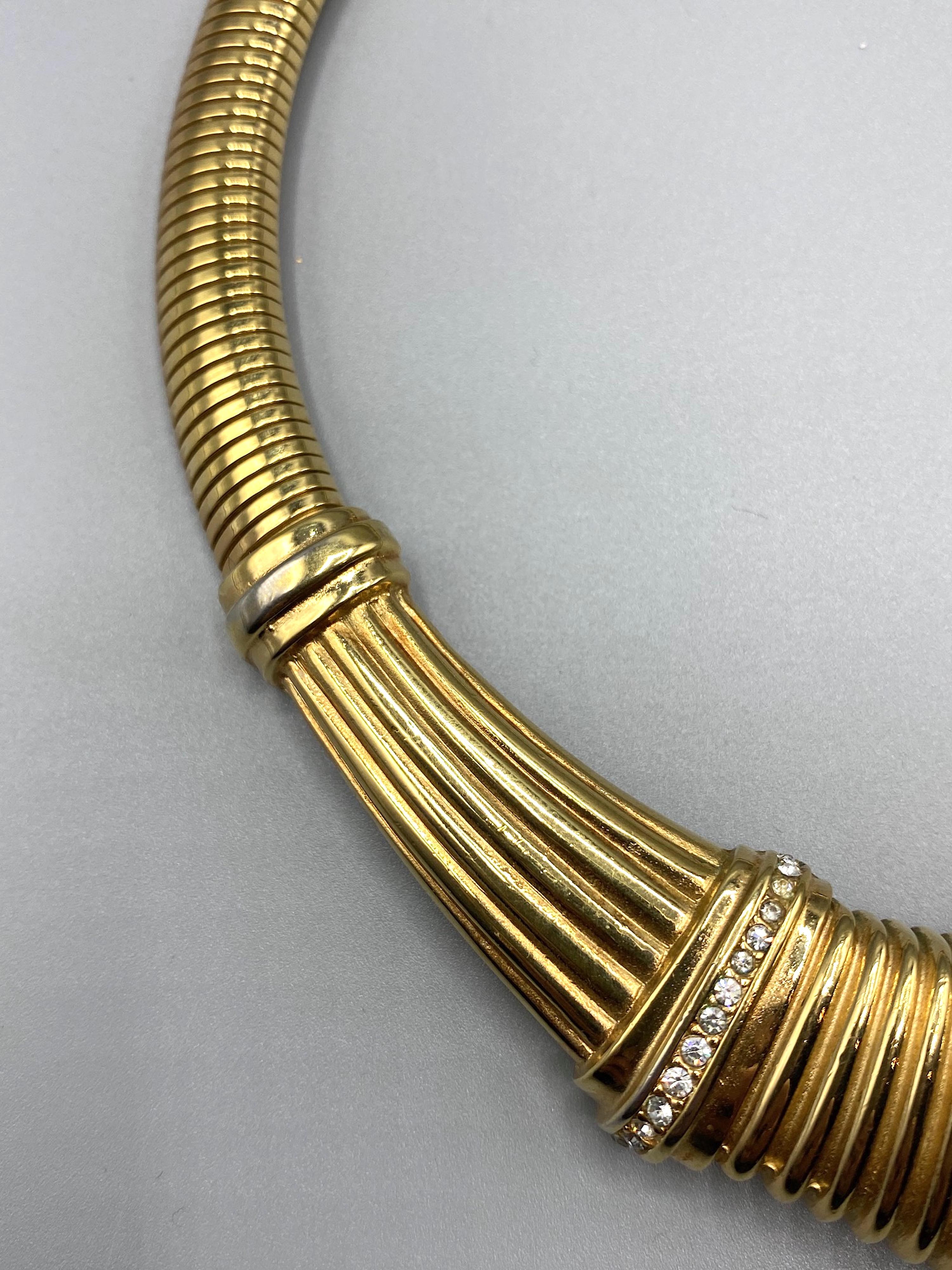 Christian Dior Made in Germany Omega Gold Necklace with Rigid Geometrical Center In Good Condition In New York, NY