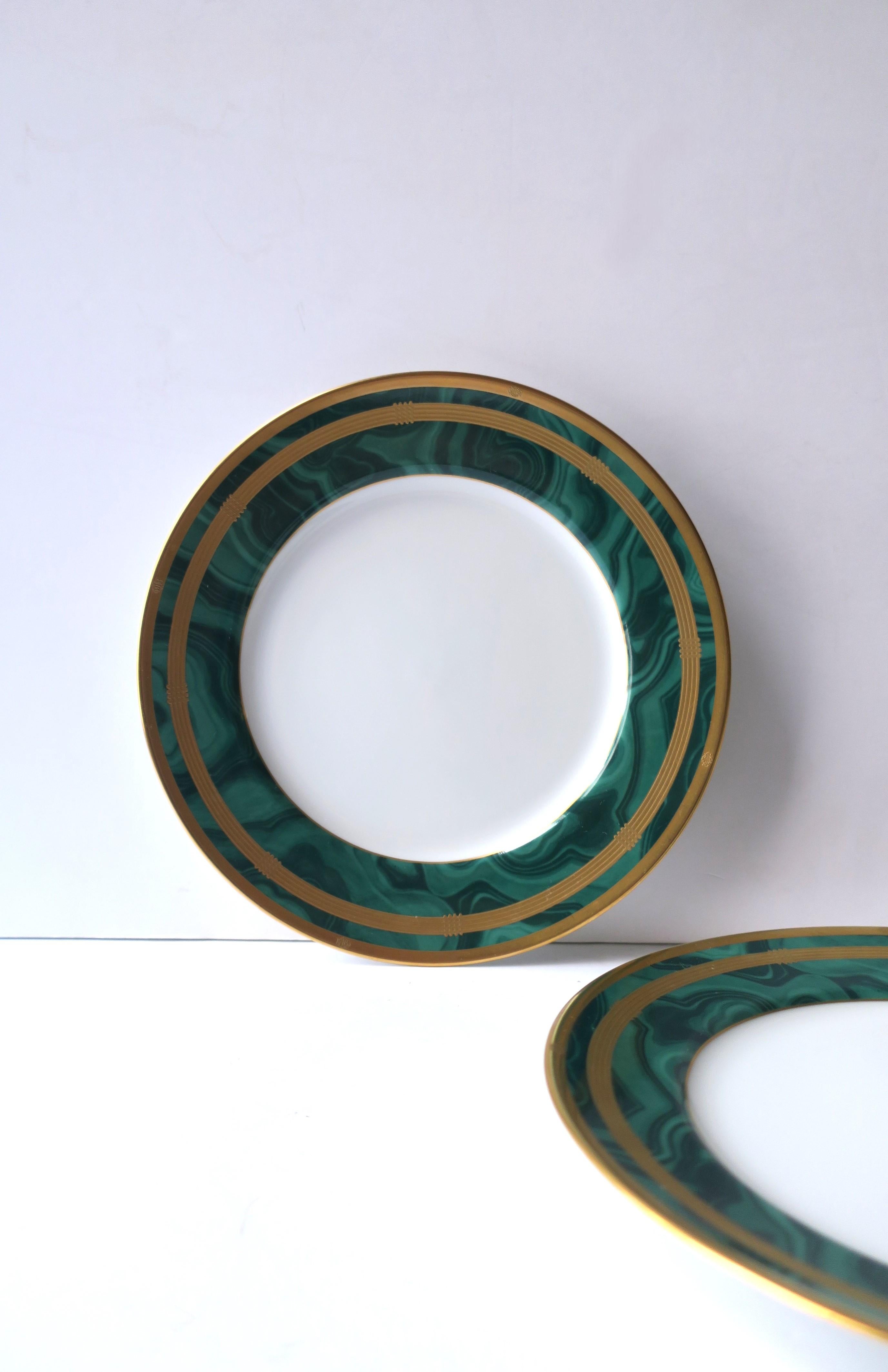 Giapponese Piatti di porcellana alla malachite di Christian Dior, coppia in vendita